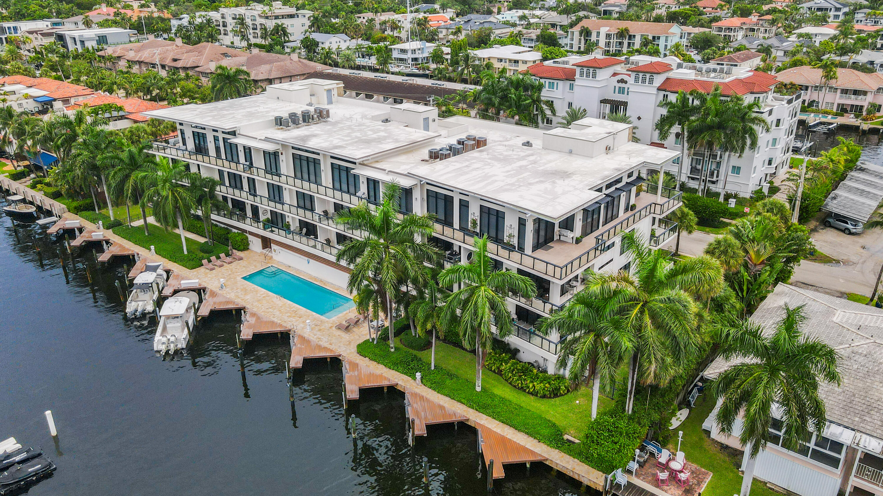 2770 NE 14TH #203, Fort Lauderdale FL 33304
