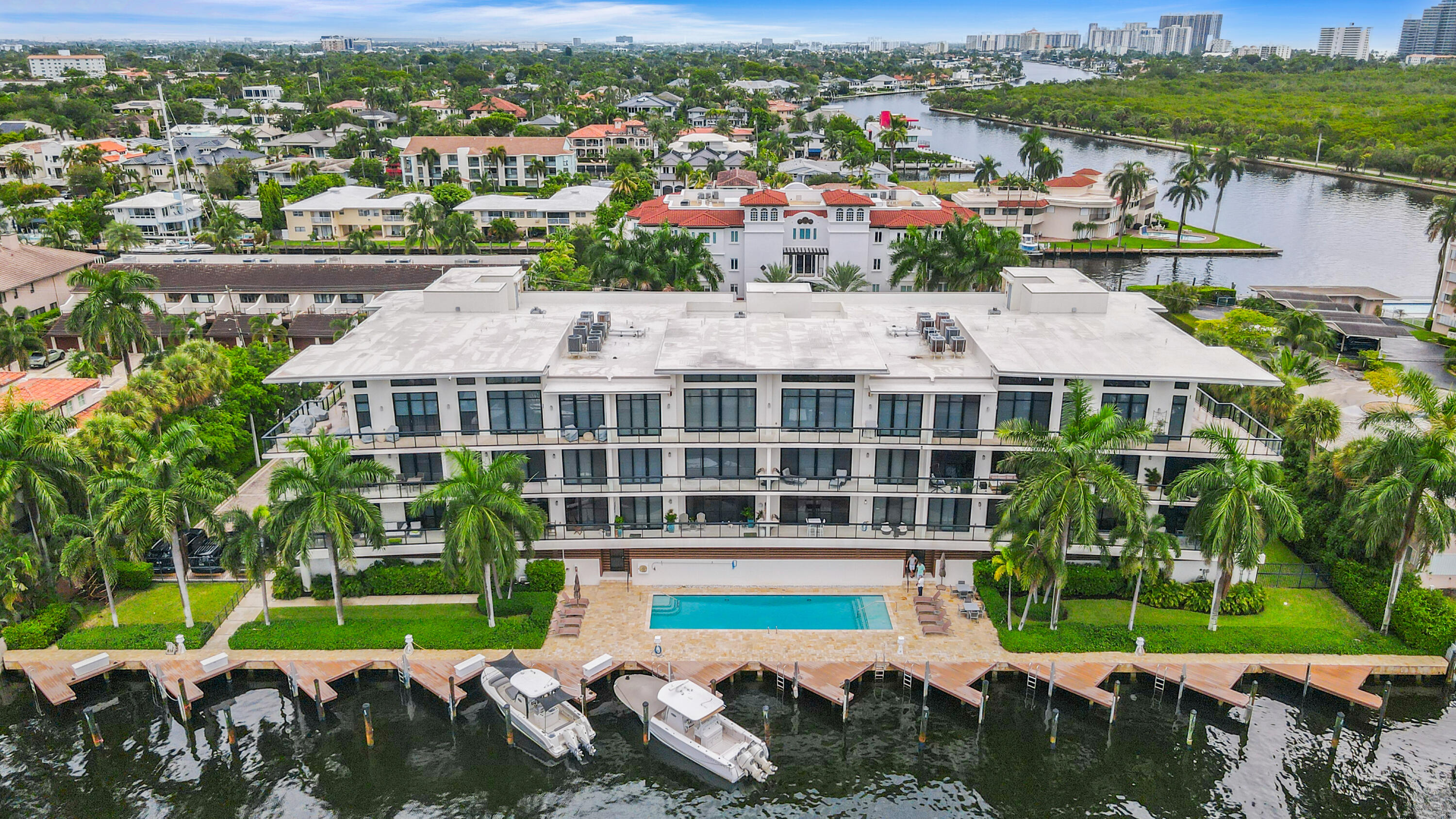 2770 NE 14TH #203, Fort Lauderdale FL 33304