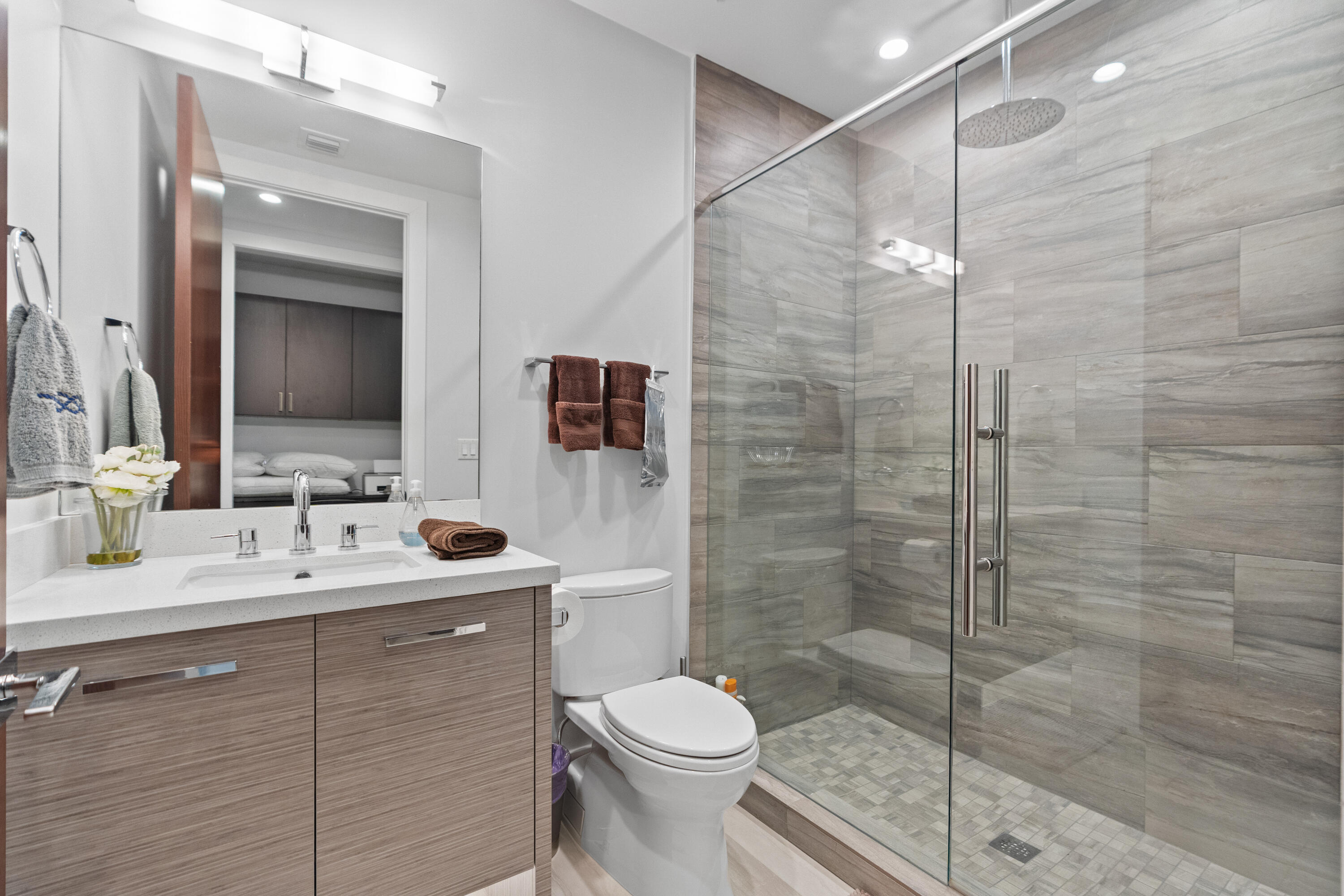 2770 NE 14TH #203, Fort Lauderdale FL 33304