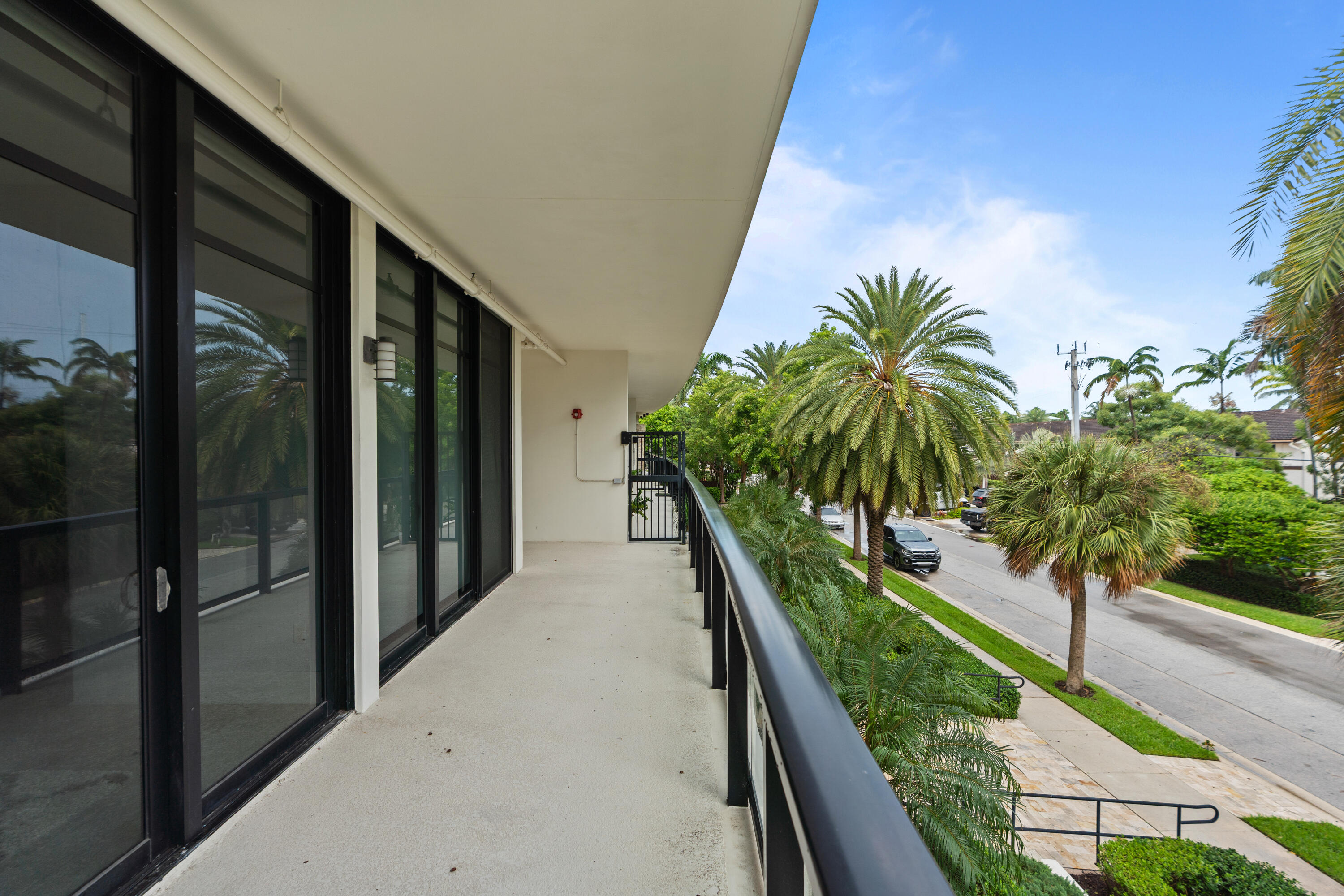 2770 NE 14TH #203, Fort Lauderdale FL 33304