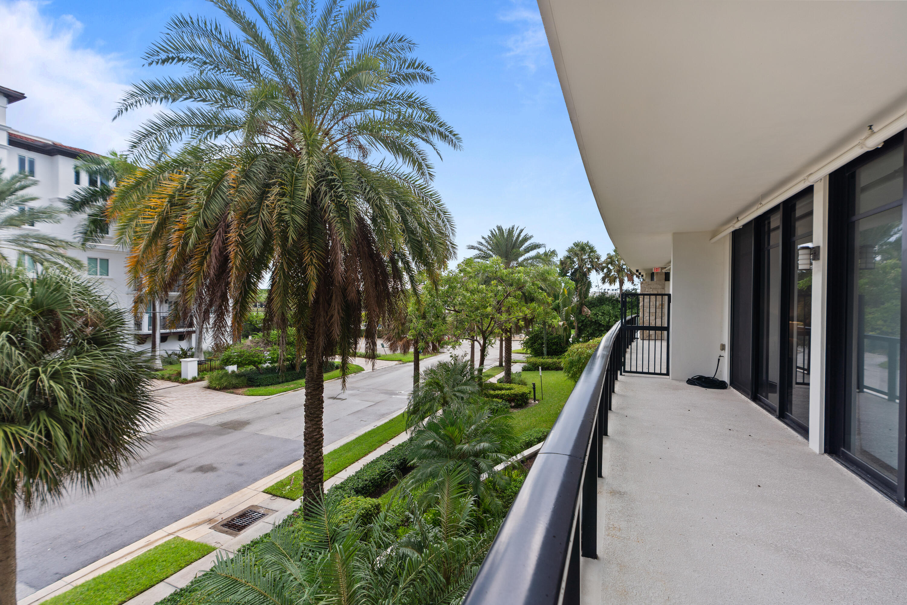 2770 NE 14TH #203, Fort Lauderdale FL 33304