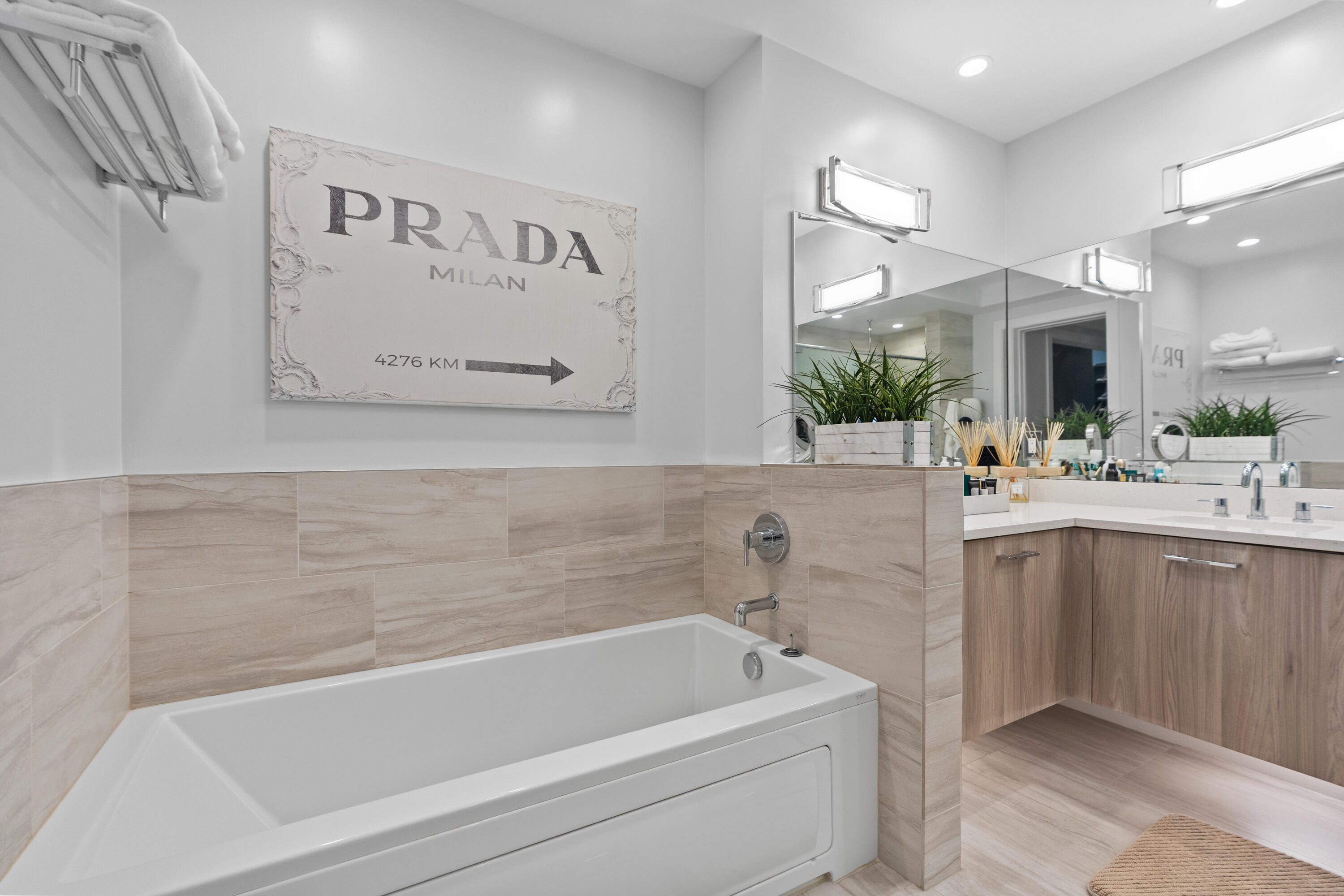 2770 NE 14TH #203, Fort Lauderdale FL 33304