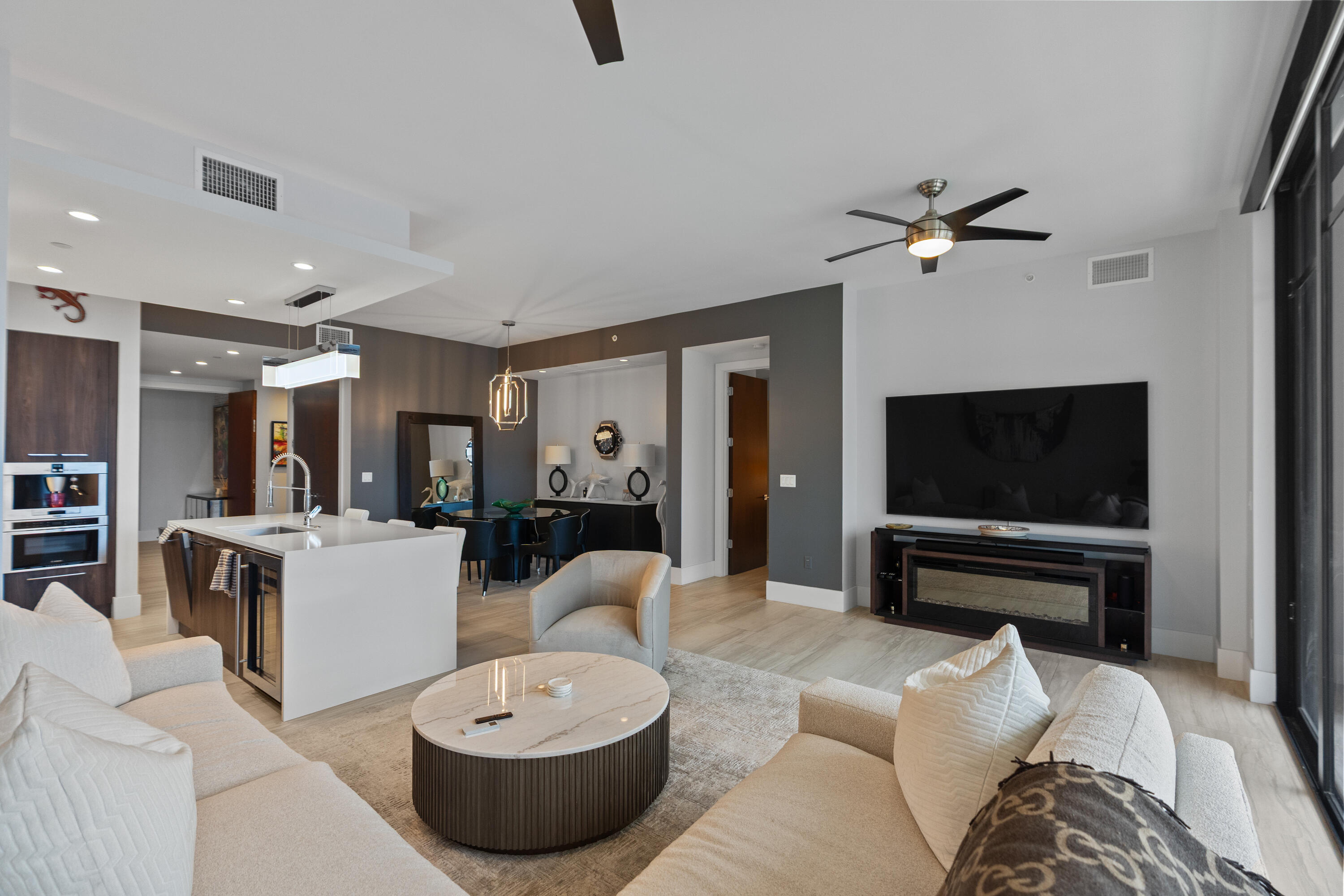 2770 NE 14TH #203, Fort Lauderdale FL 33304