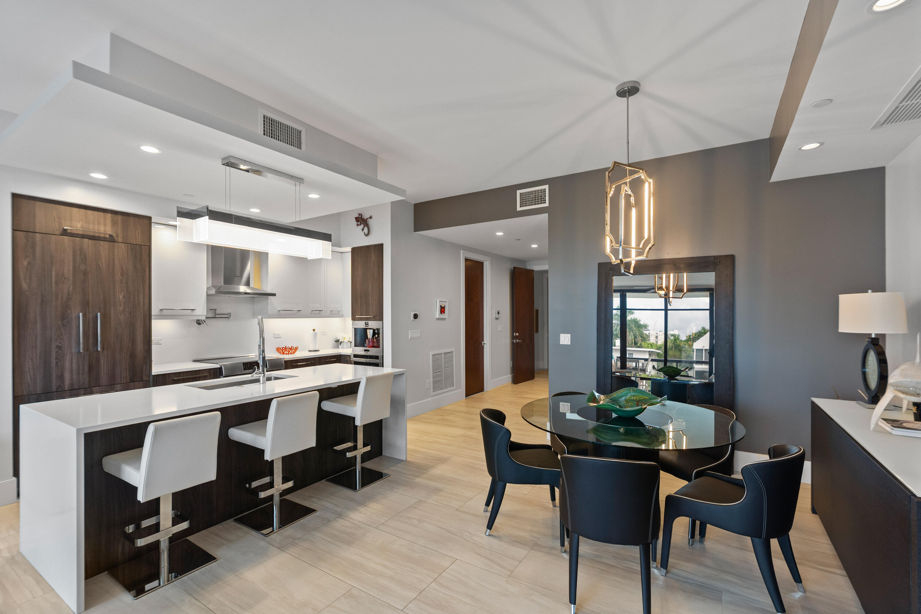 2770 NE 14TH #203, Fort Lauderdale FL 33304