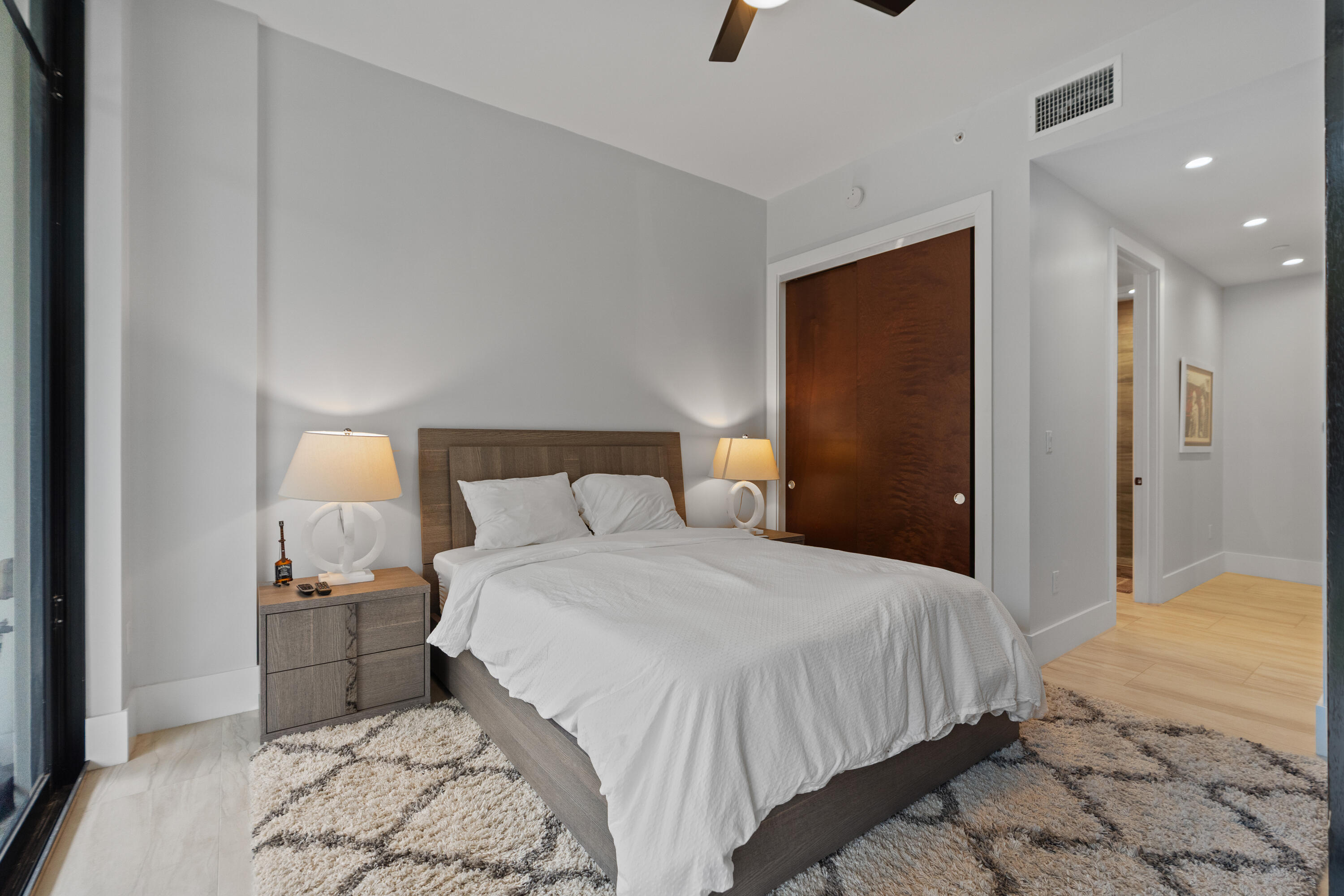 2770 NE 14TH #203, Fort Lauderdale FL 33304