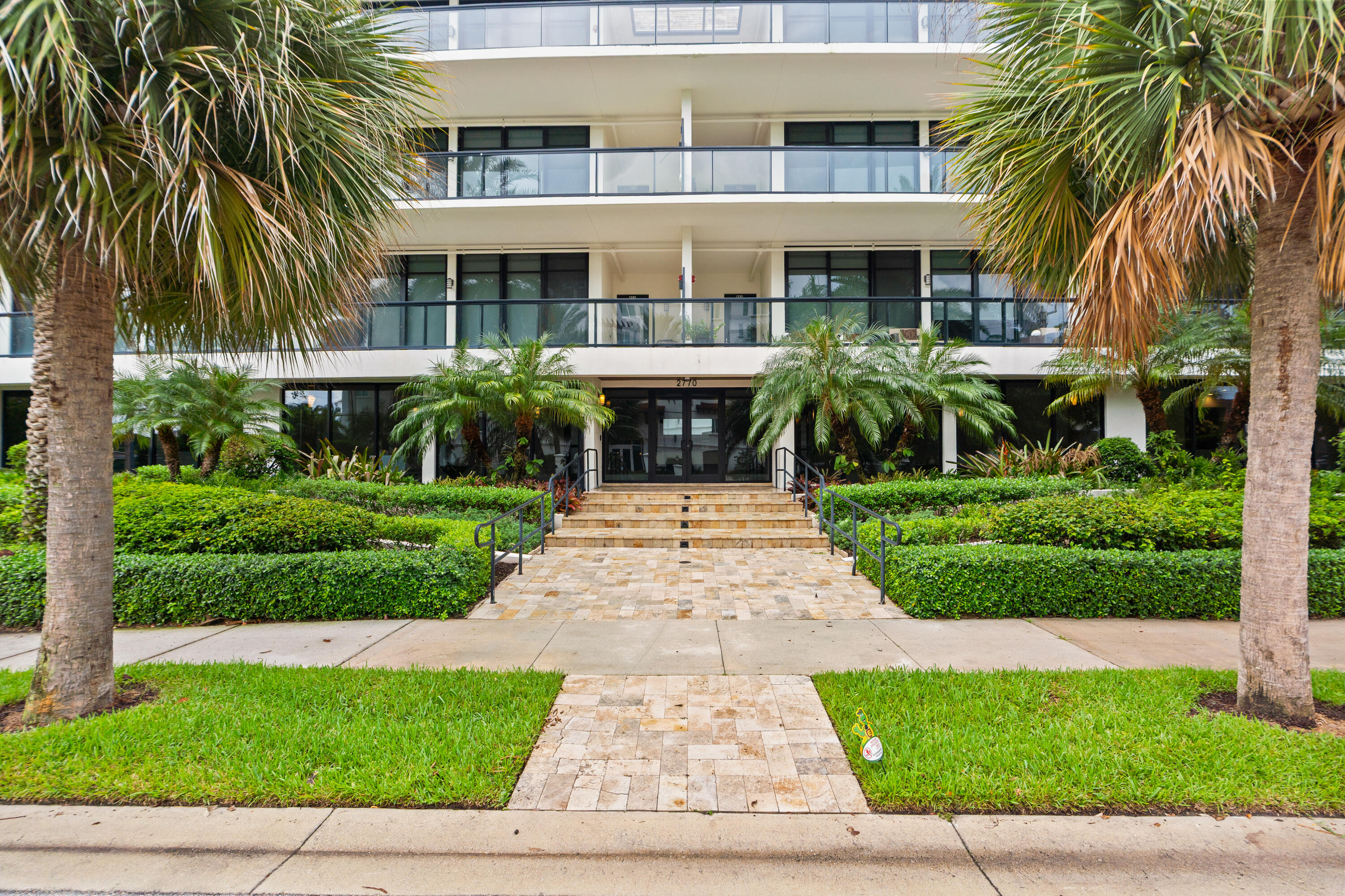 2770 NE 14TH #203, Fort Lauderdale FL 33304