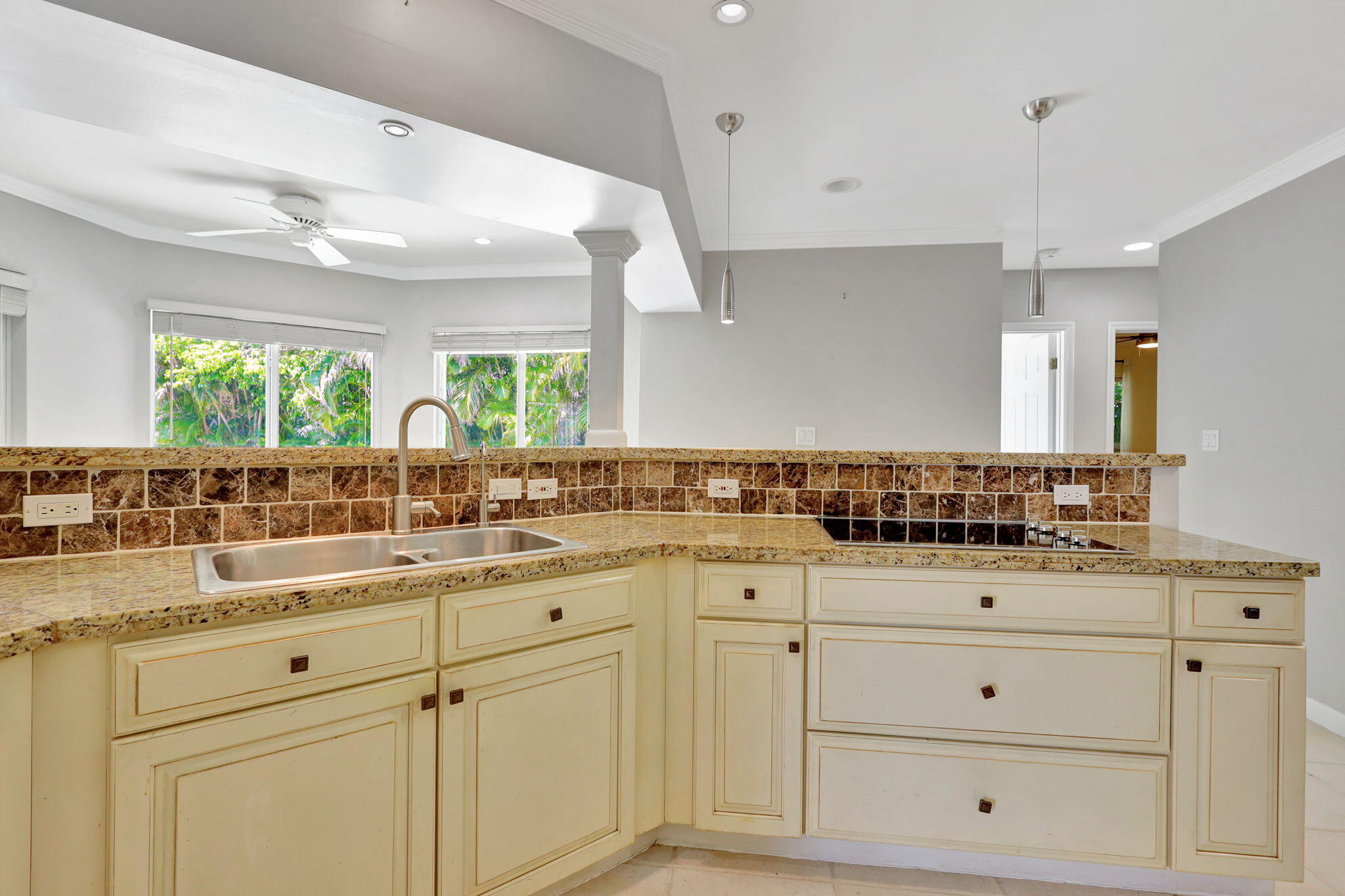3841 NE 6TH, Boca Raton FL 33431