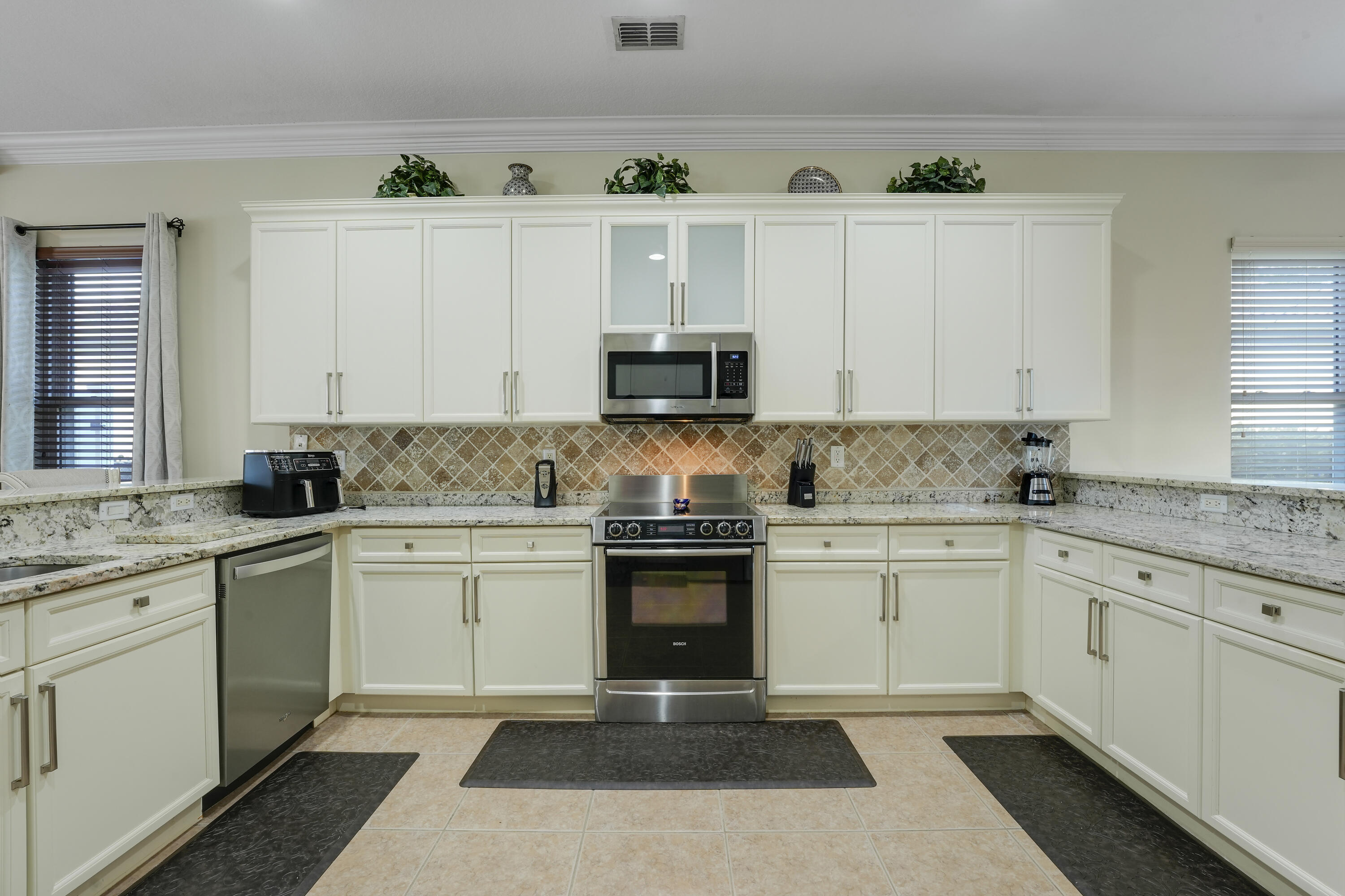 8608 PALISADES LAKE, West Palm Beach FL 33411