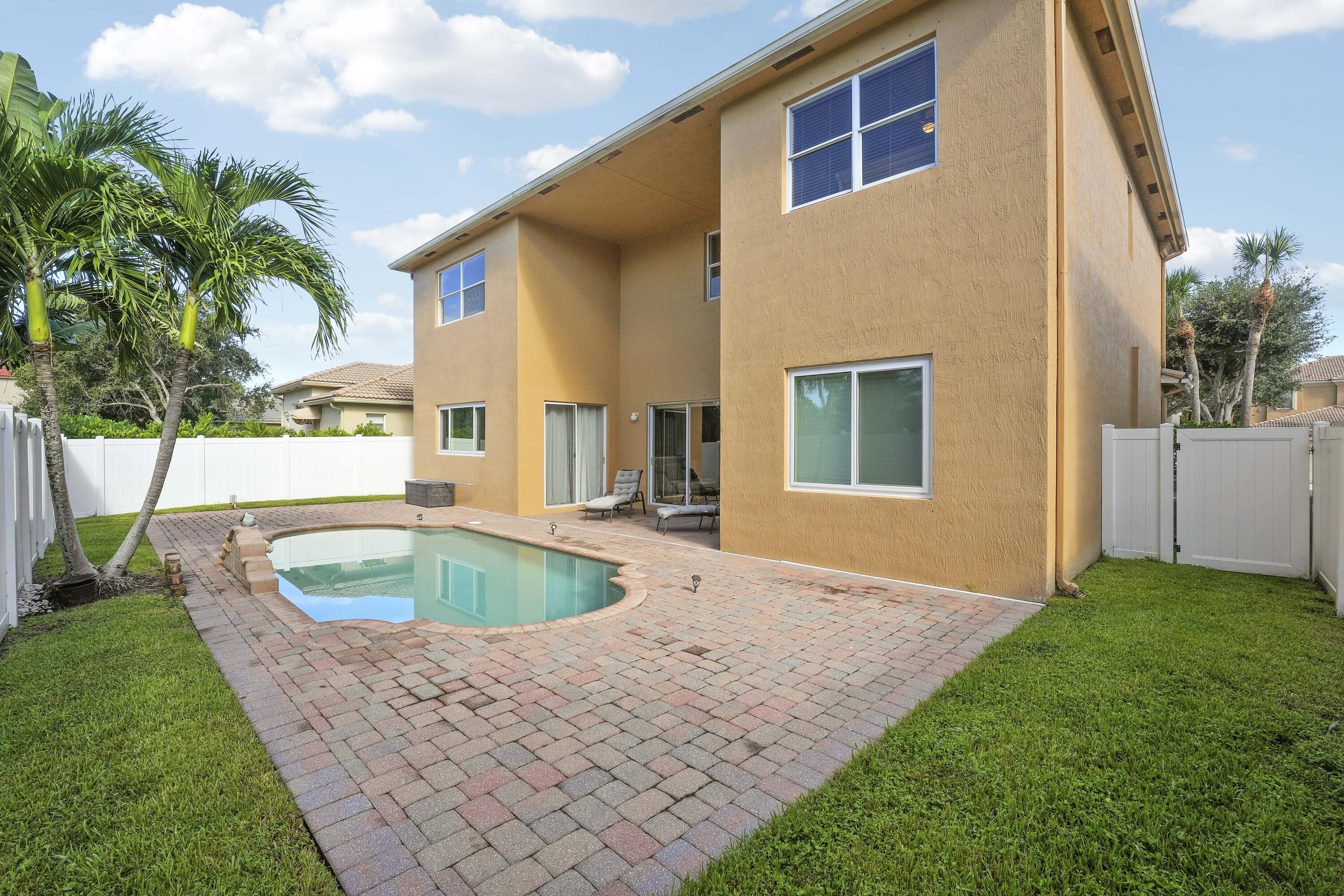8608 PALISADES LAKE, West Palm Beach FL 33411