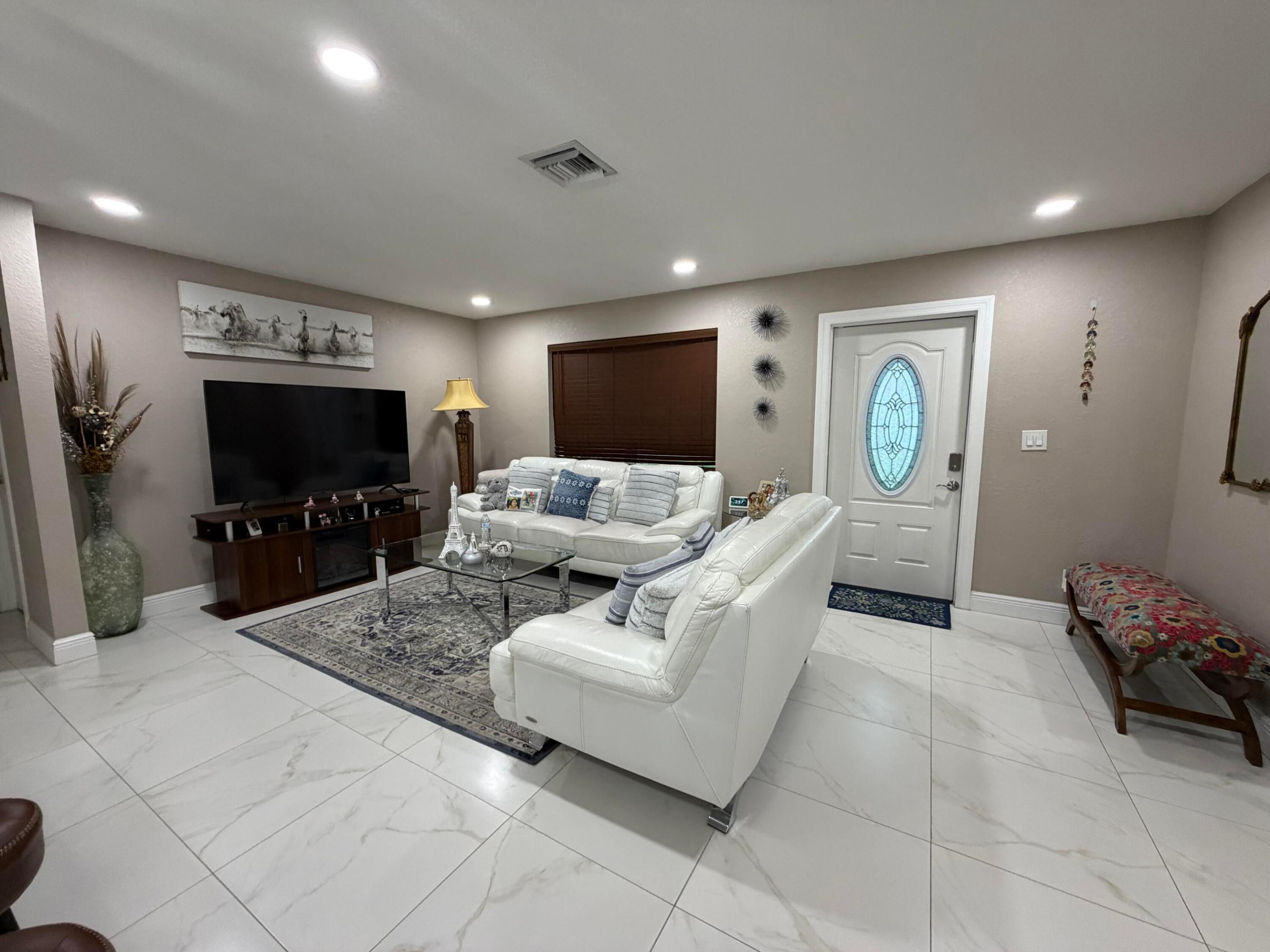 4307 CYPRESS, Palm Springs FL 33406