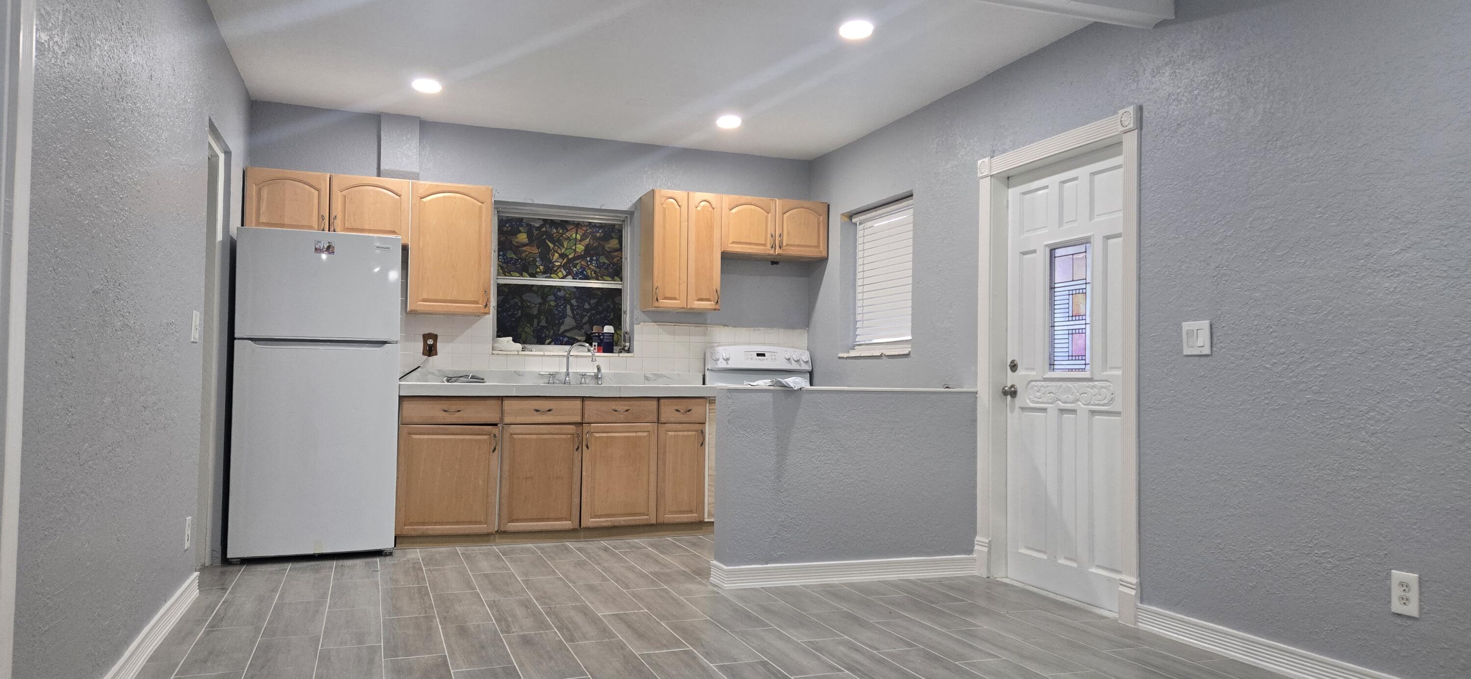1408 W Broome, Lantana FL 33462
