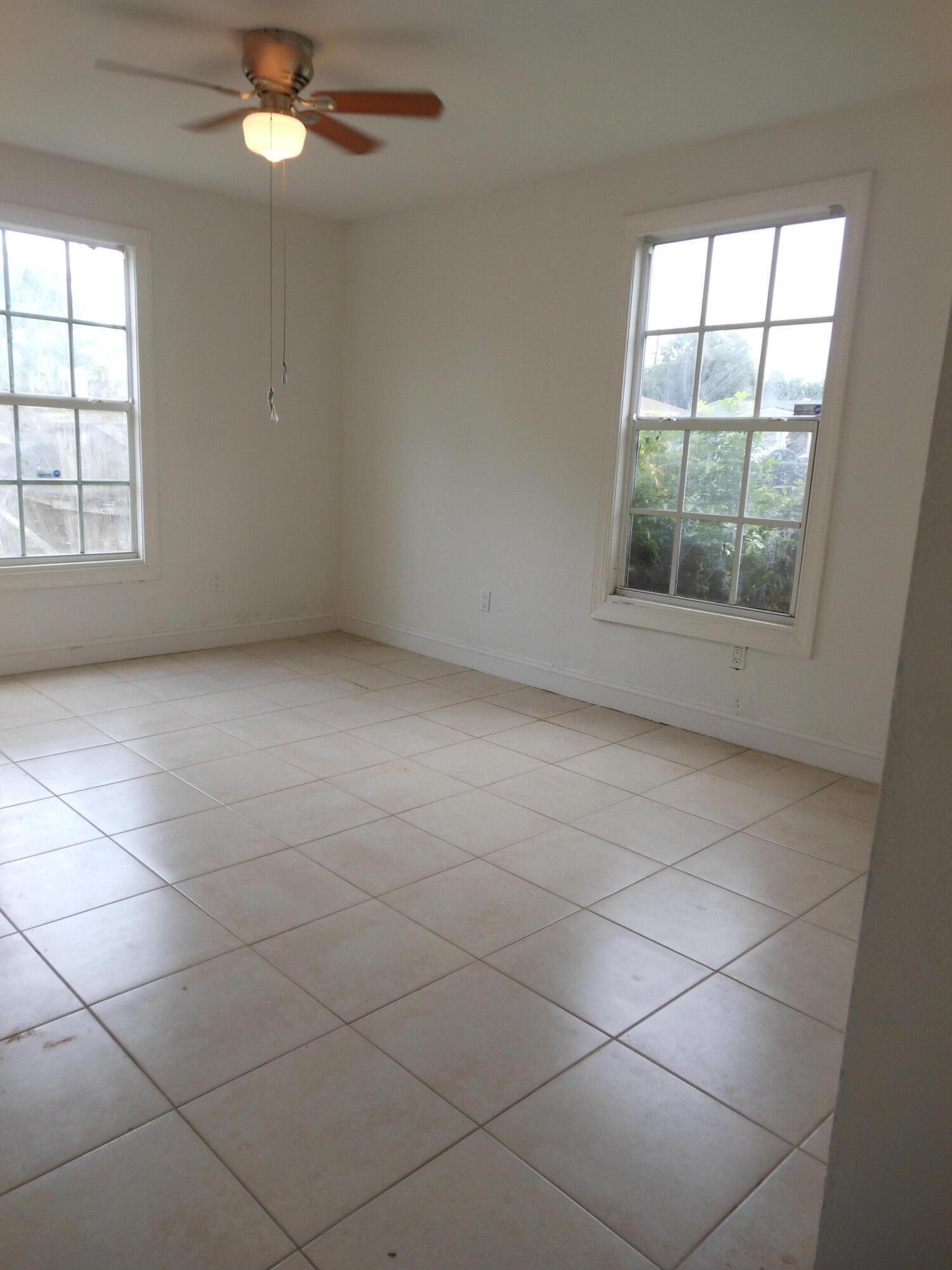 2829 SHAWNEE, West Palm Beach FL 33406