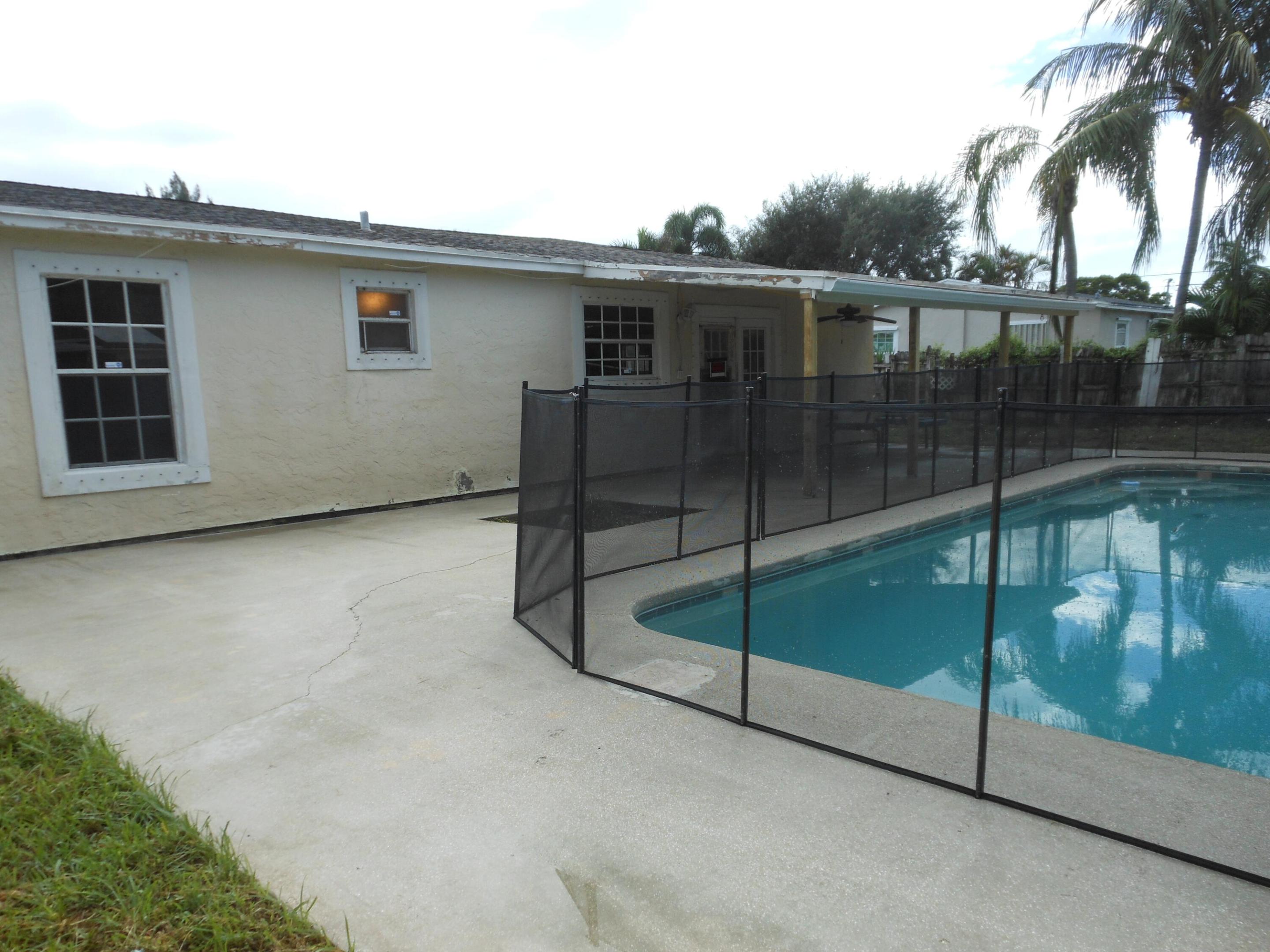 2829 SHAWNEE, West Palm Beach FL 33406