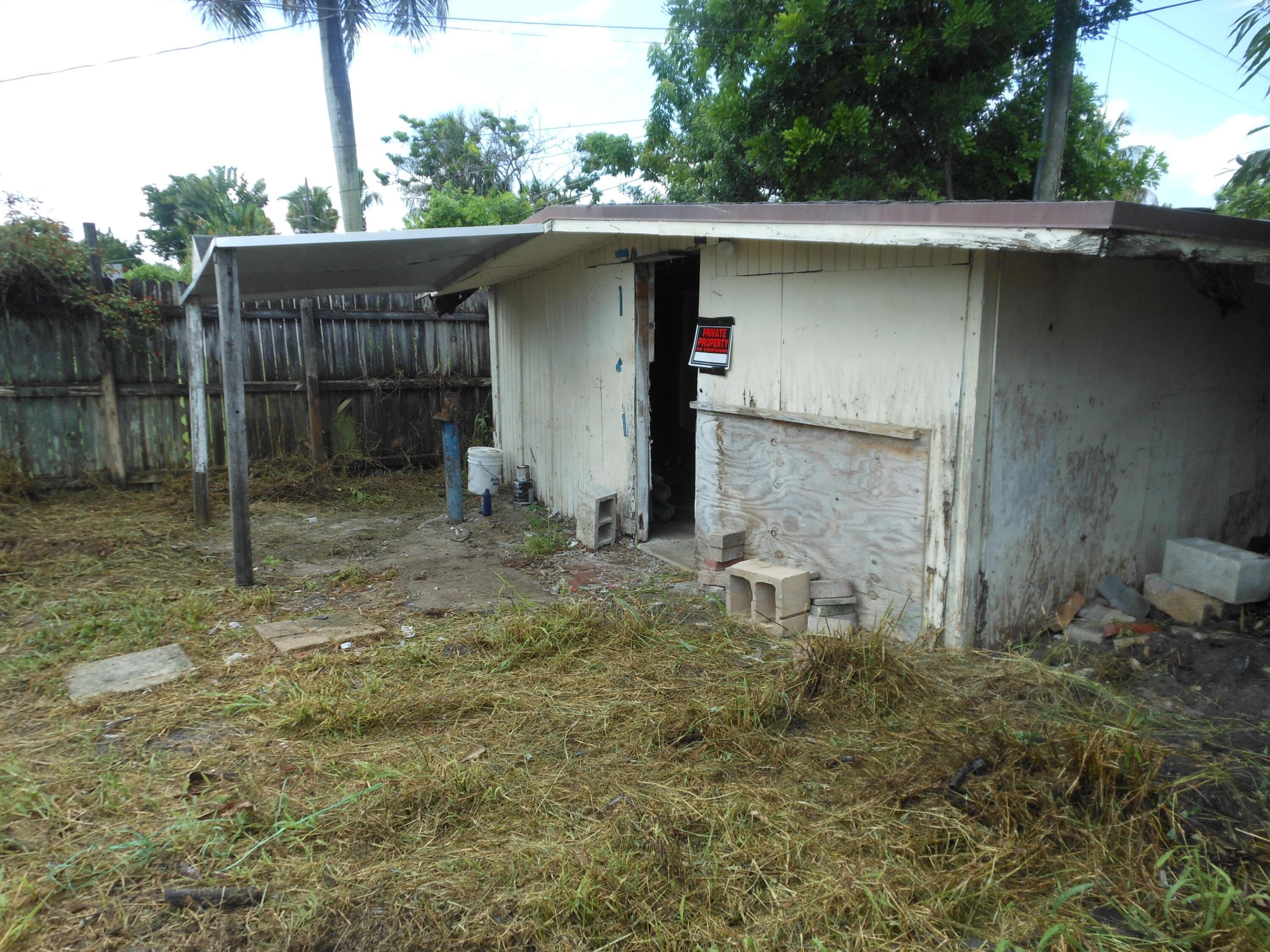 2829 SHAWNEE, West Palm Beach FL 33406