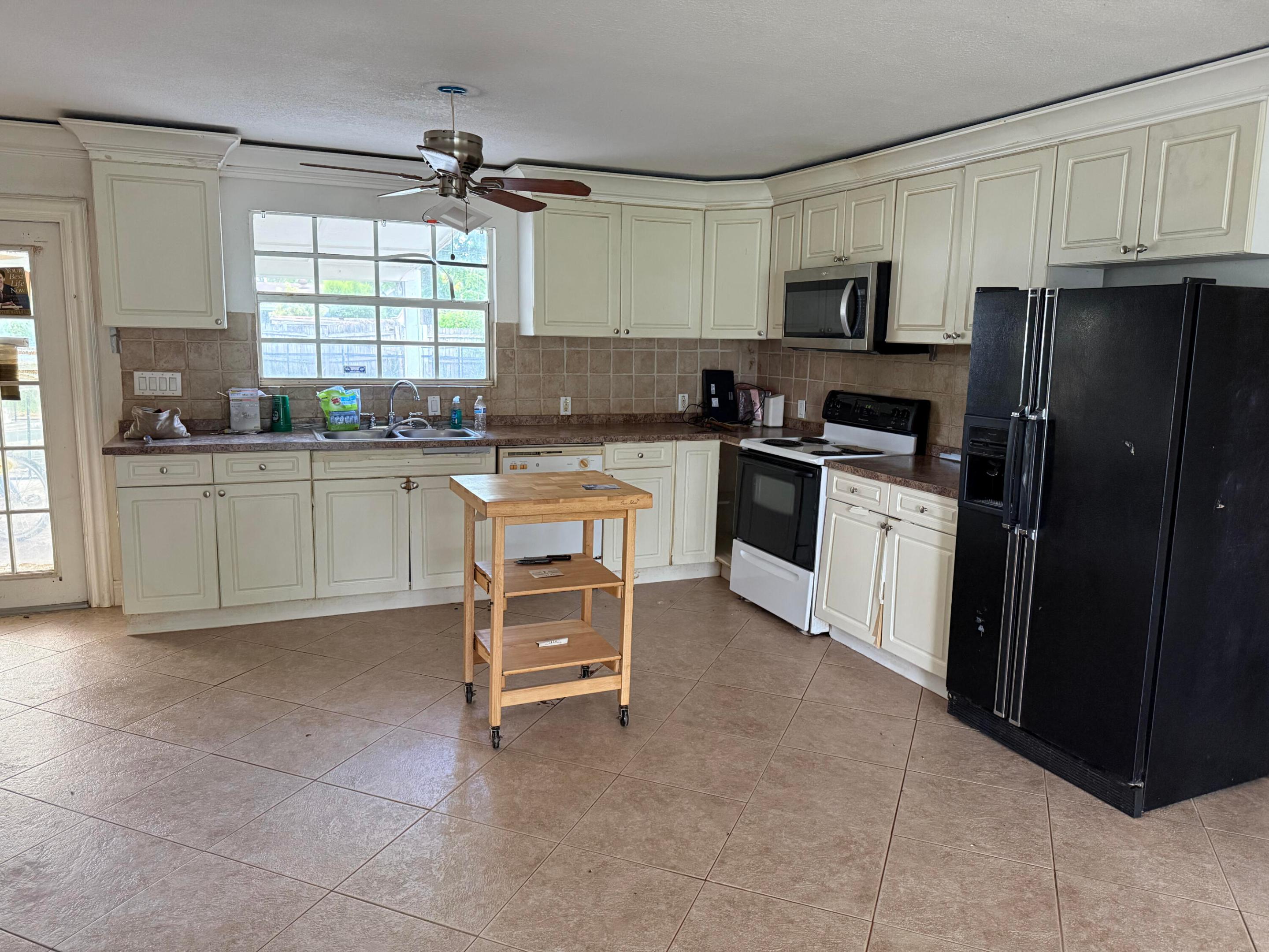 2829 SHAWNEE, West Palm Beach FL 33406