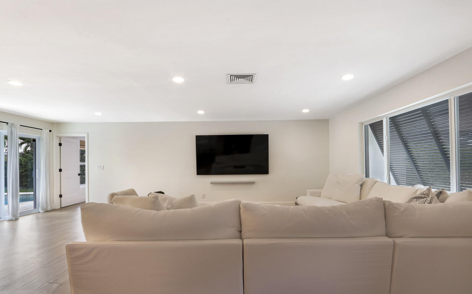 354 COUNTRY CLUB, Tequesta FL 33469