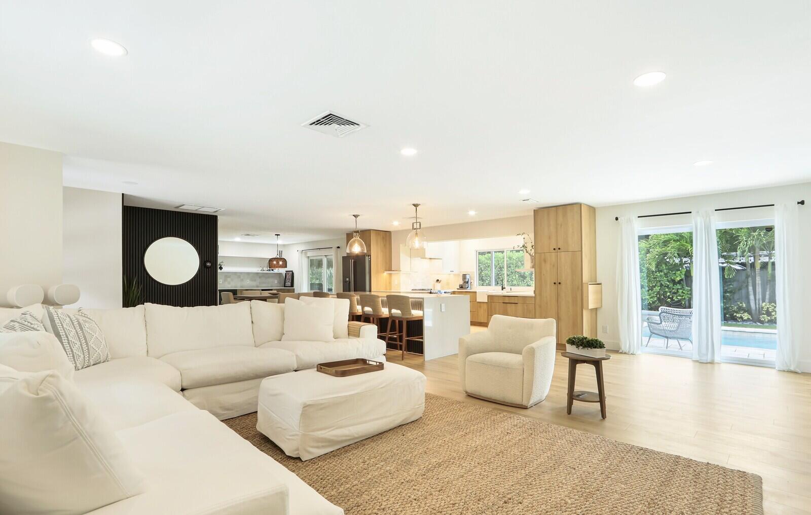 354 COUNTRY CLUB, Tequesta FL 33469