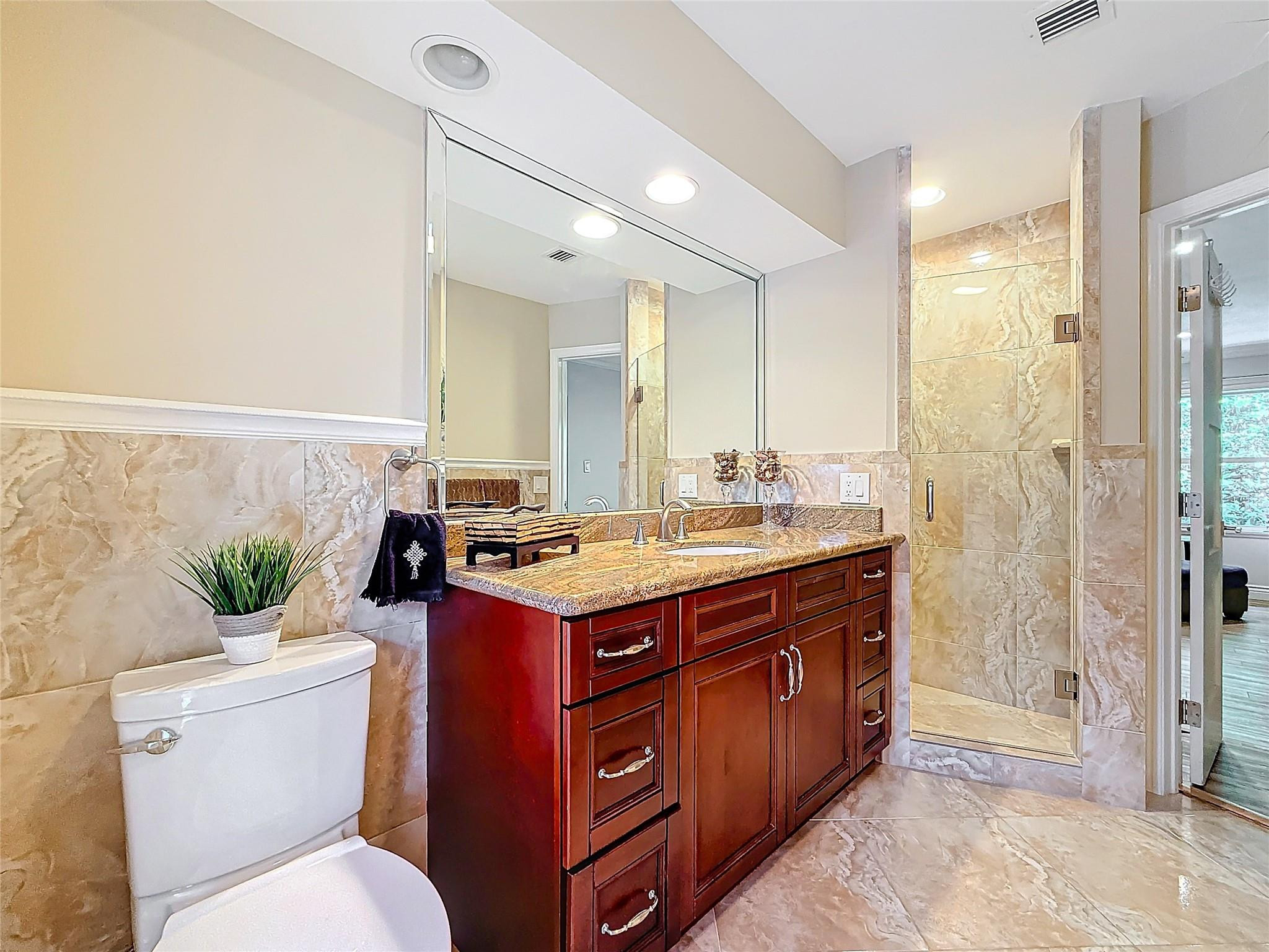 4100 NE 25TH, Lighthouse Point FL 33064