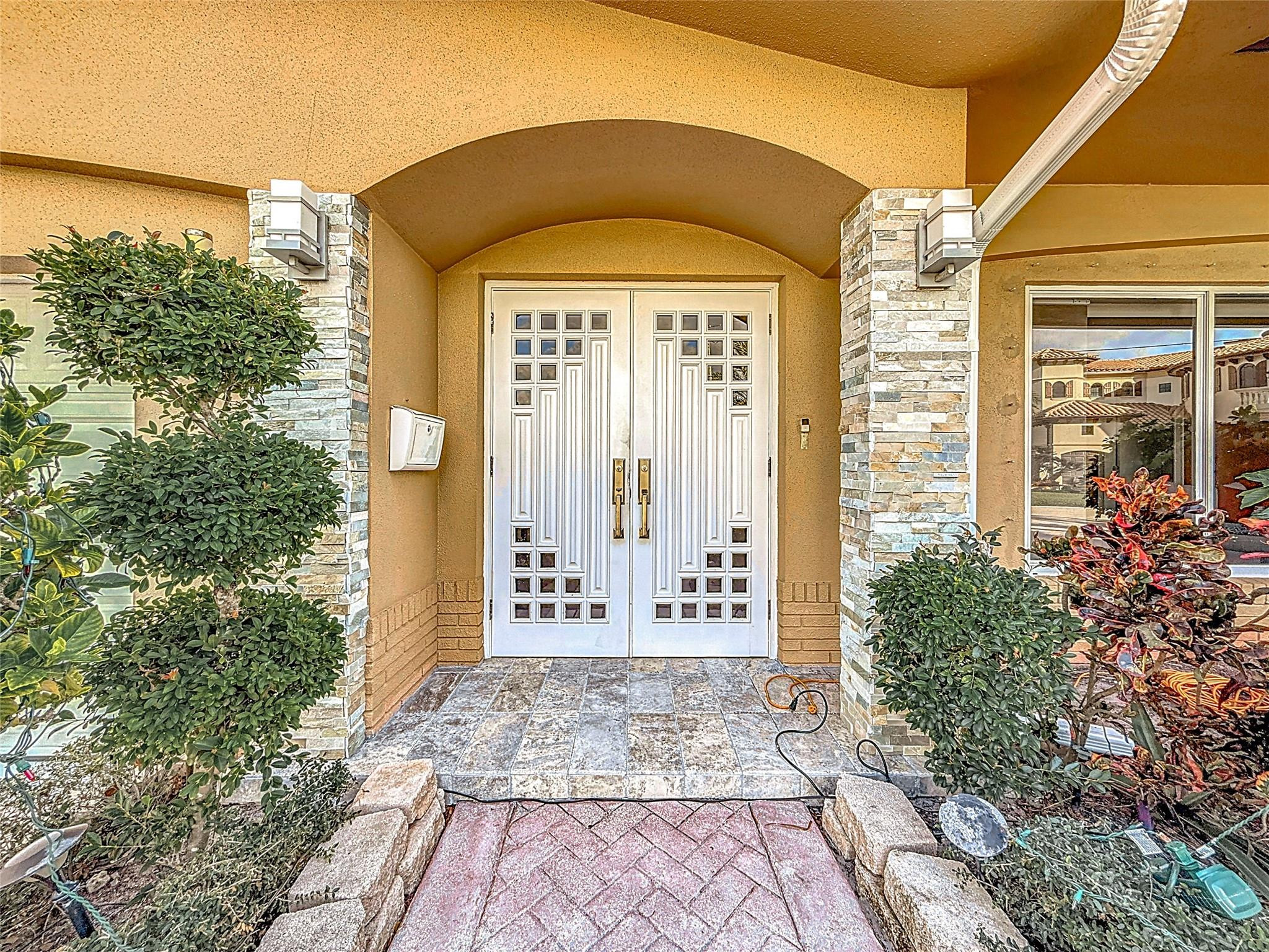 4100 NE 25TH, Lighthouse Point FL 33064
