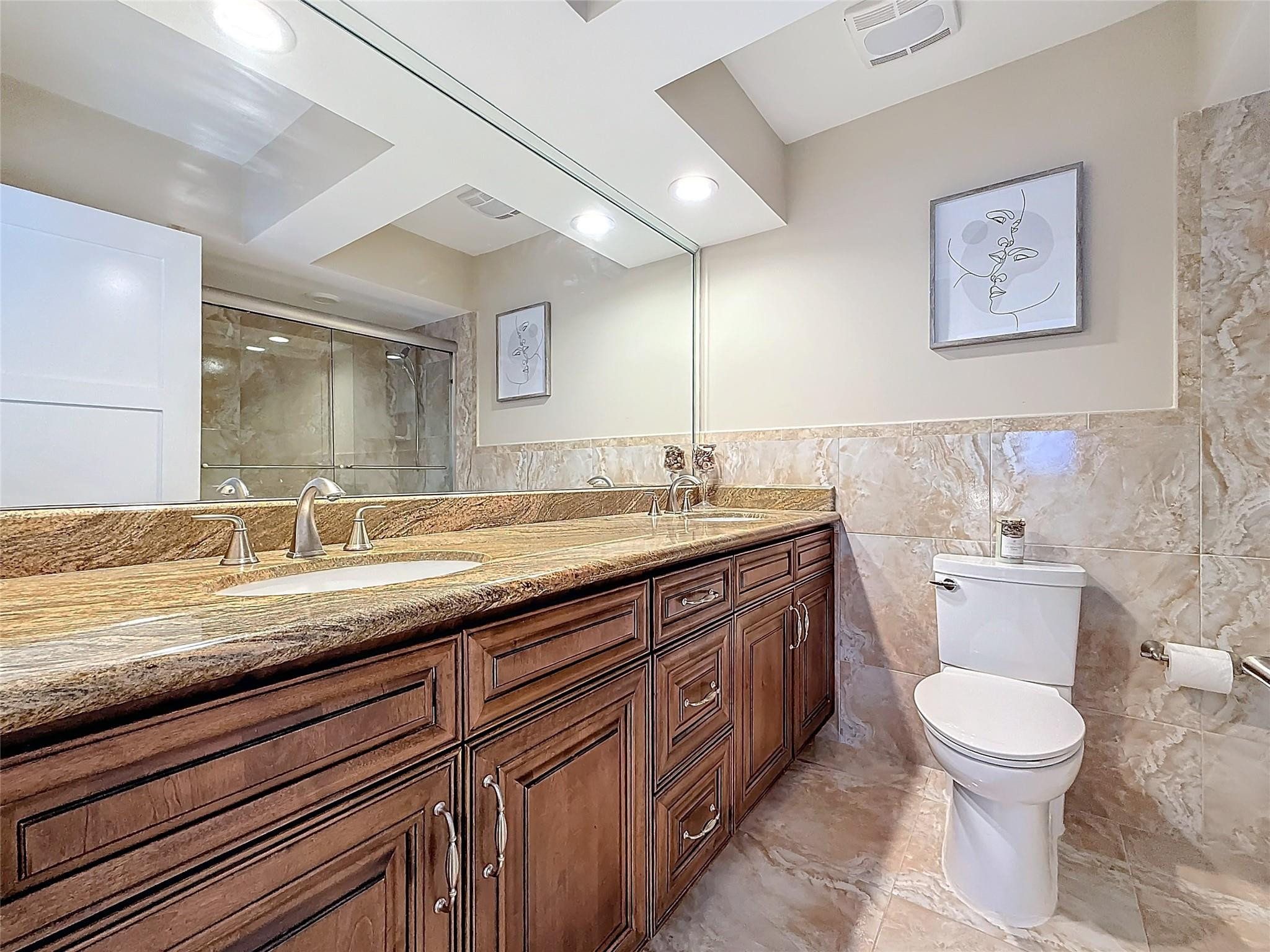 4100 NE 25TH, Lighthouse Point FL 33064