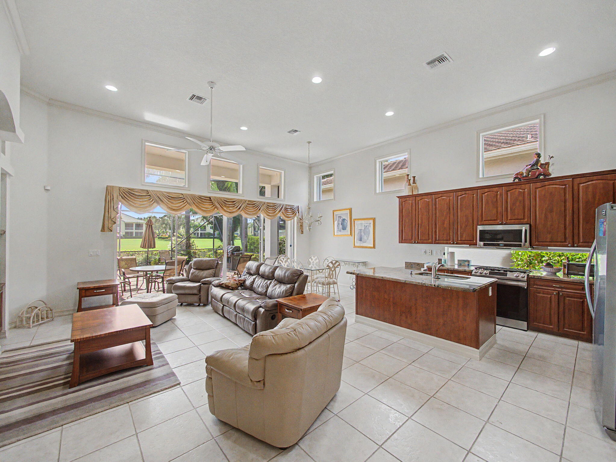 121 ORCHID CAY, Palm Beach Gardens FL 33418