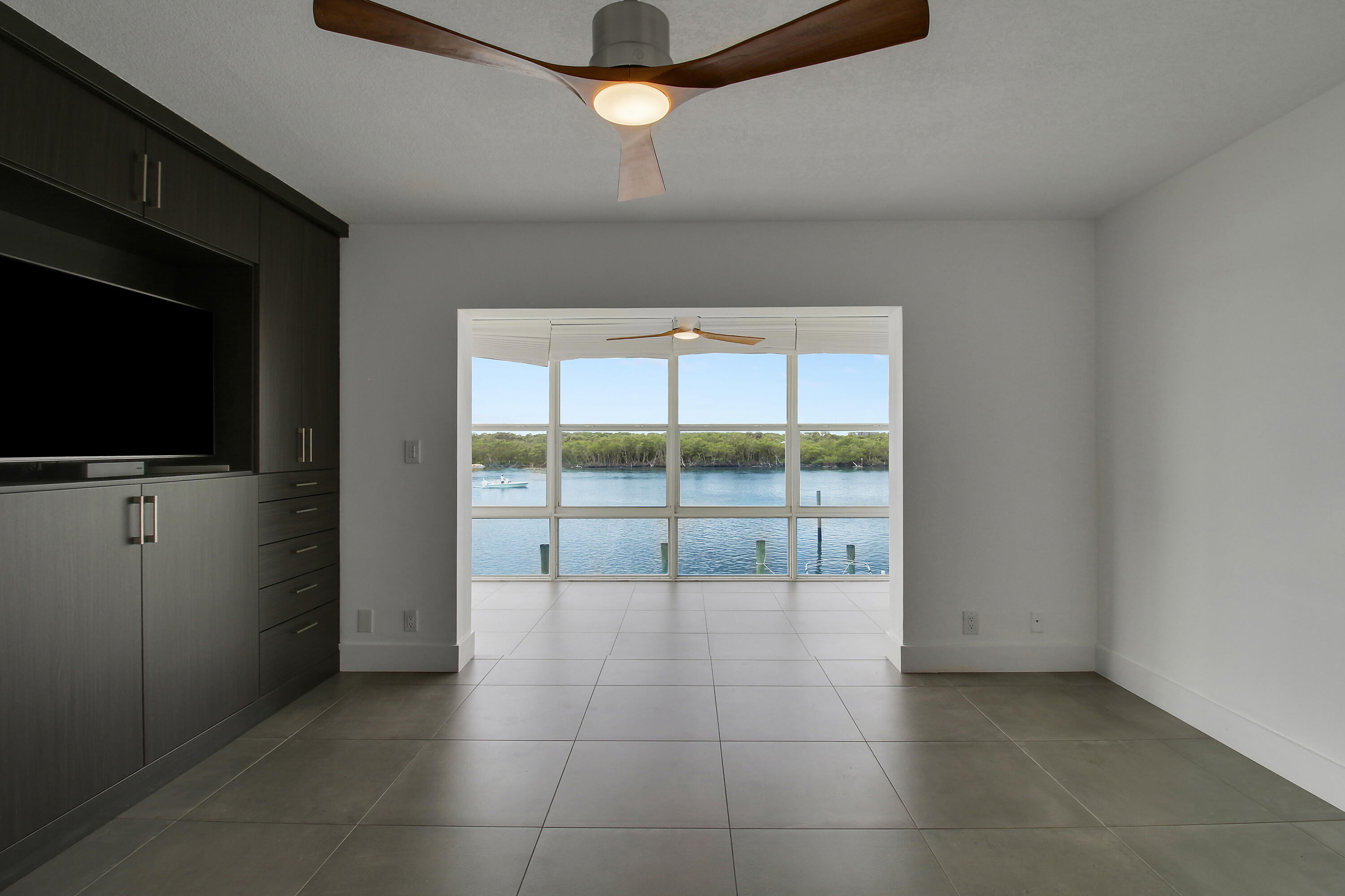 325 S Beach #210, Tequesta FL 33469