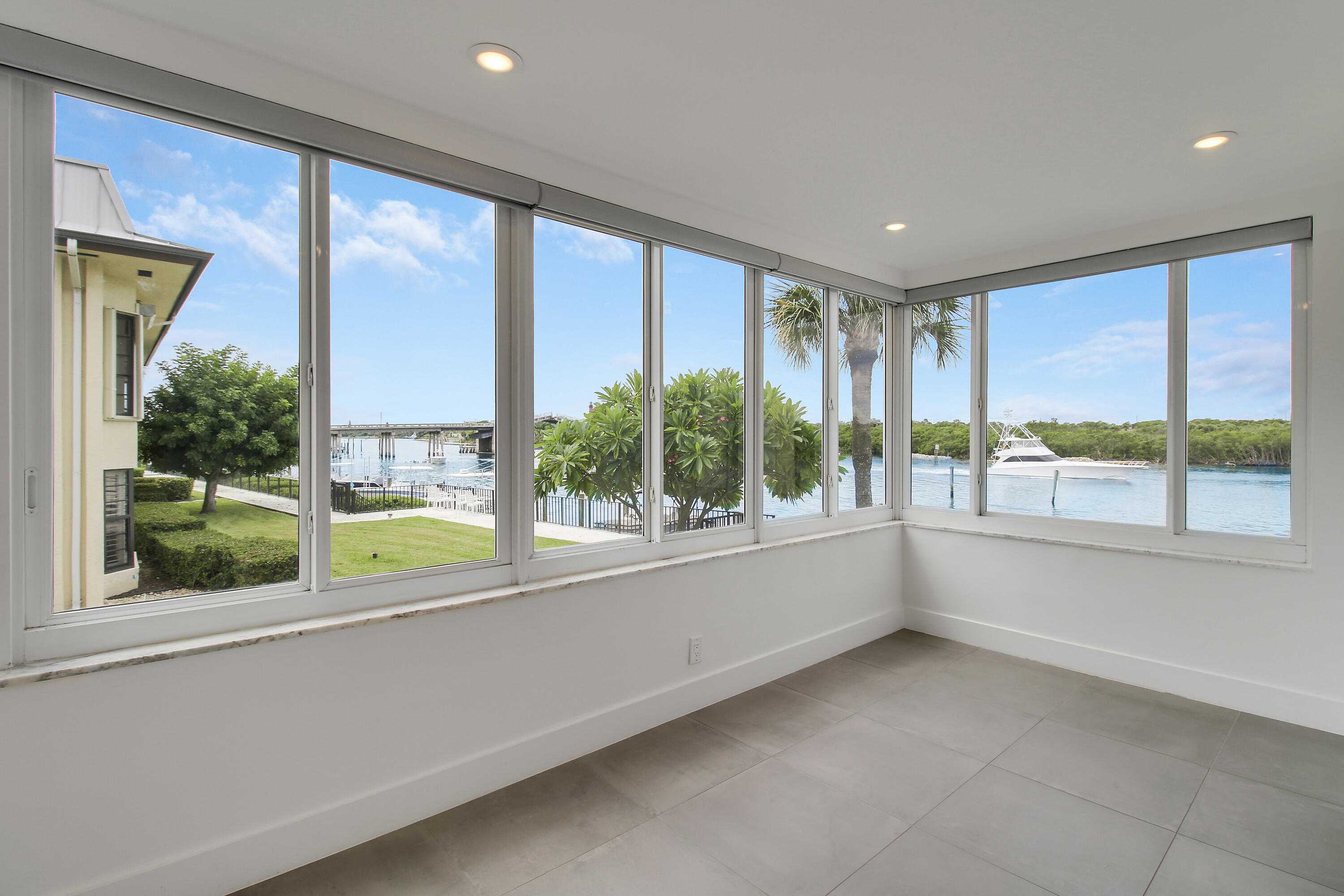 325 S Beach #210, Tequesta FL 33469
