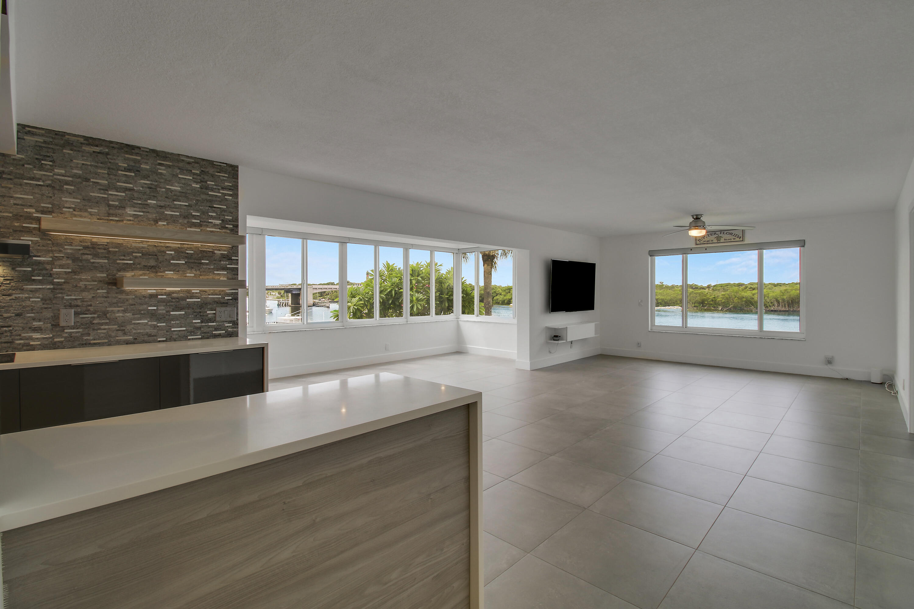325 S Beach #210, Tequesta FL 33469