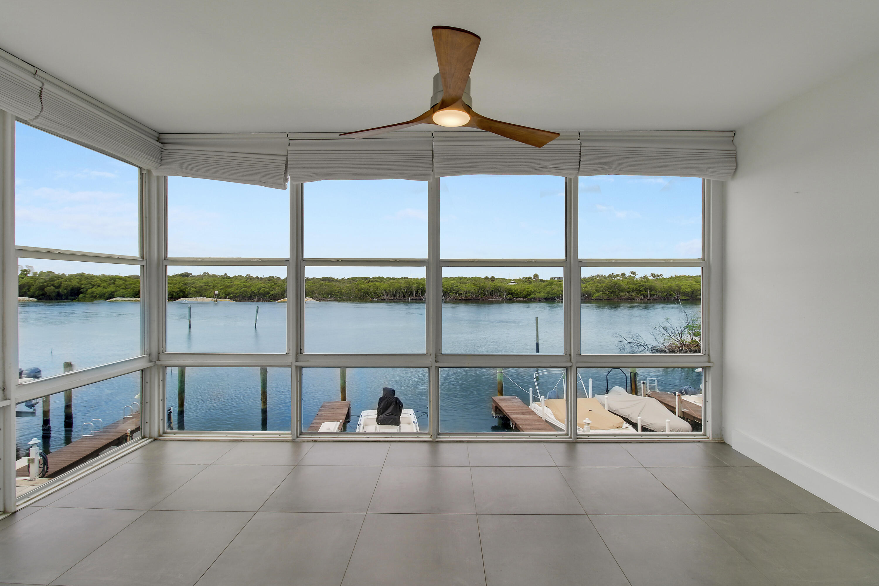 325 S Beach #210, Tequesta FL 33469