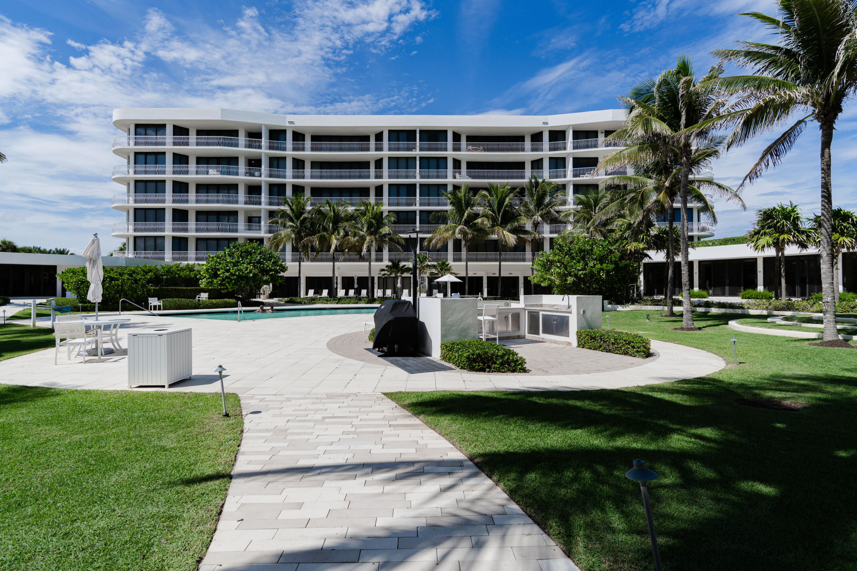 2000 S OCEAN #204S, Palm Beach FL 33480