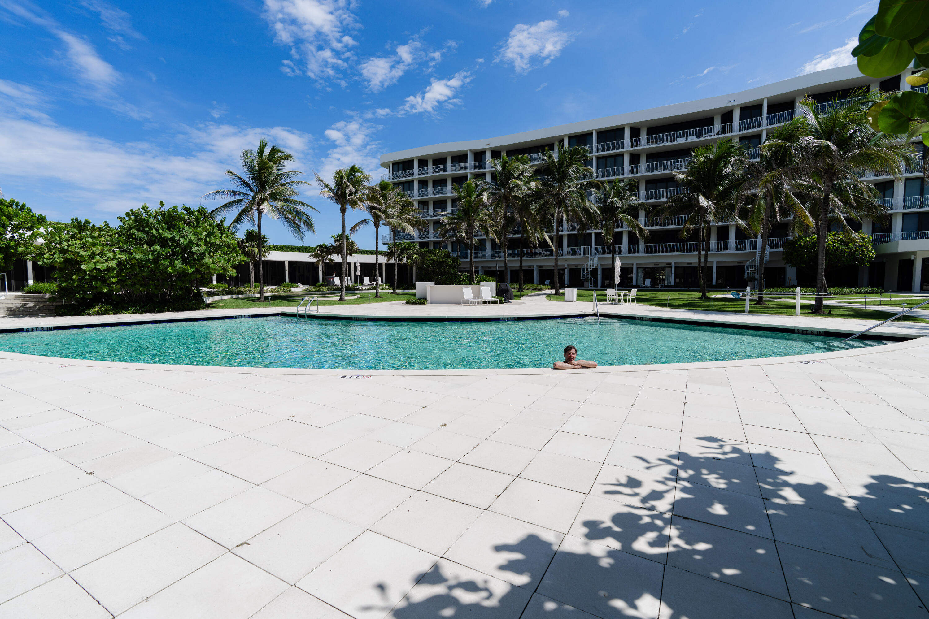 2000 S OCEAN #204S, Palm Beach FL 33480