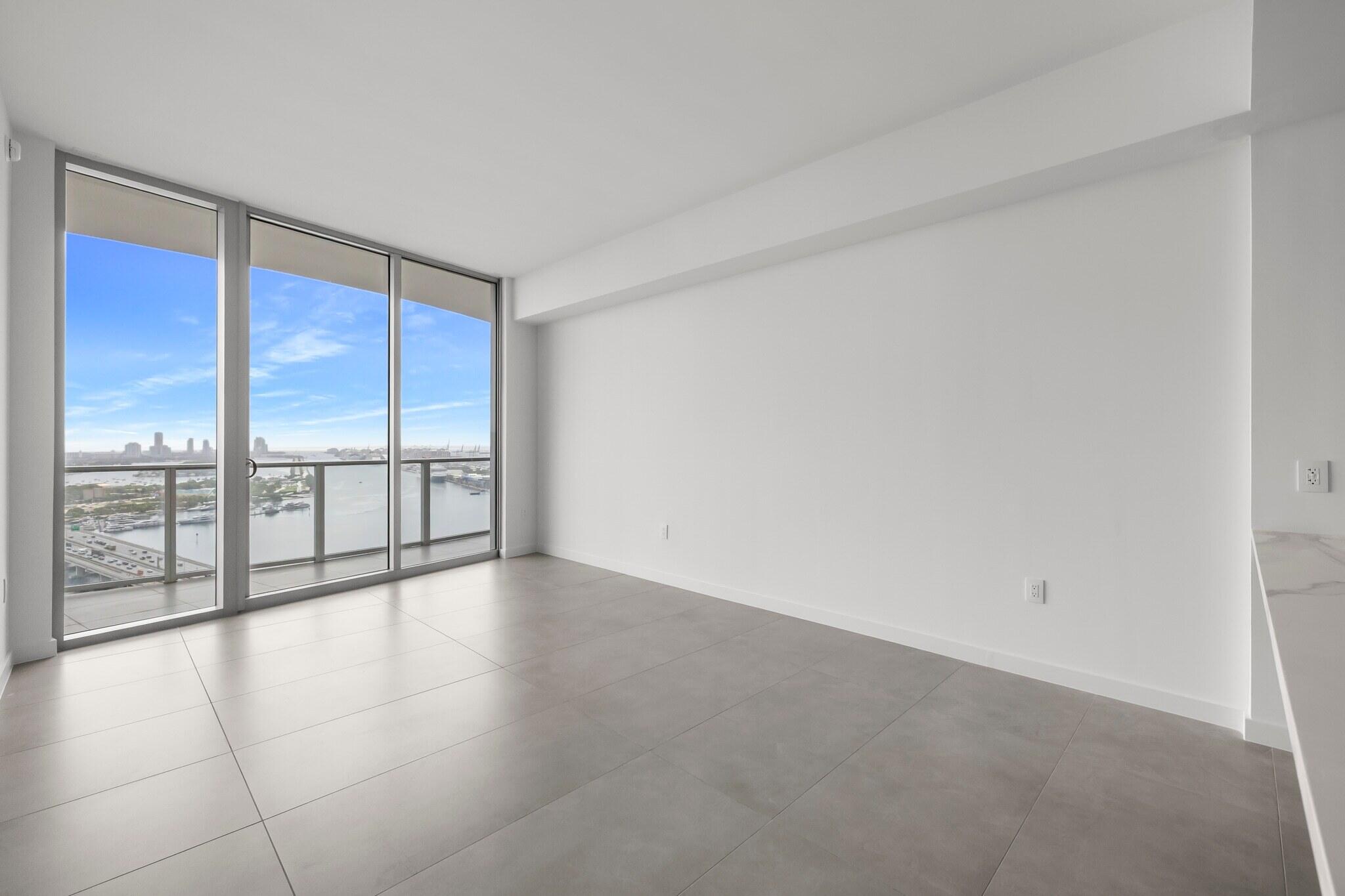 1400 Biscayne #3204, Miami FL 33132