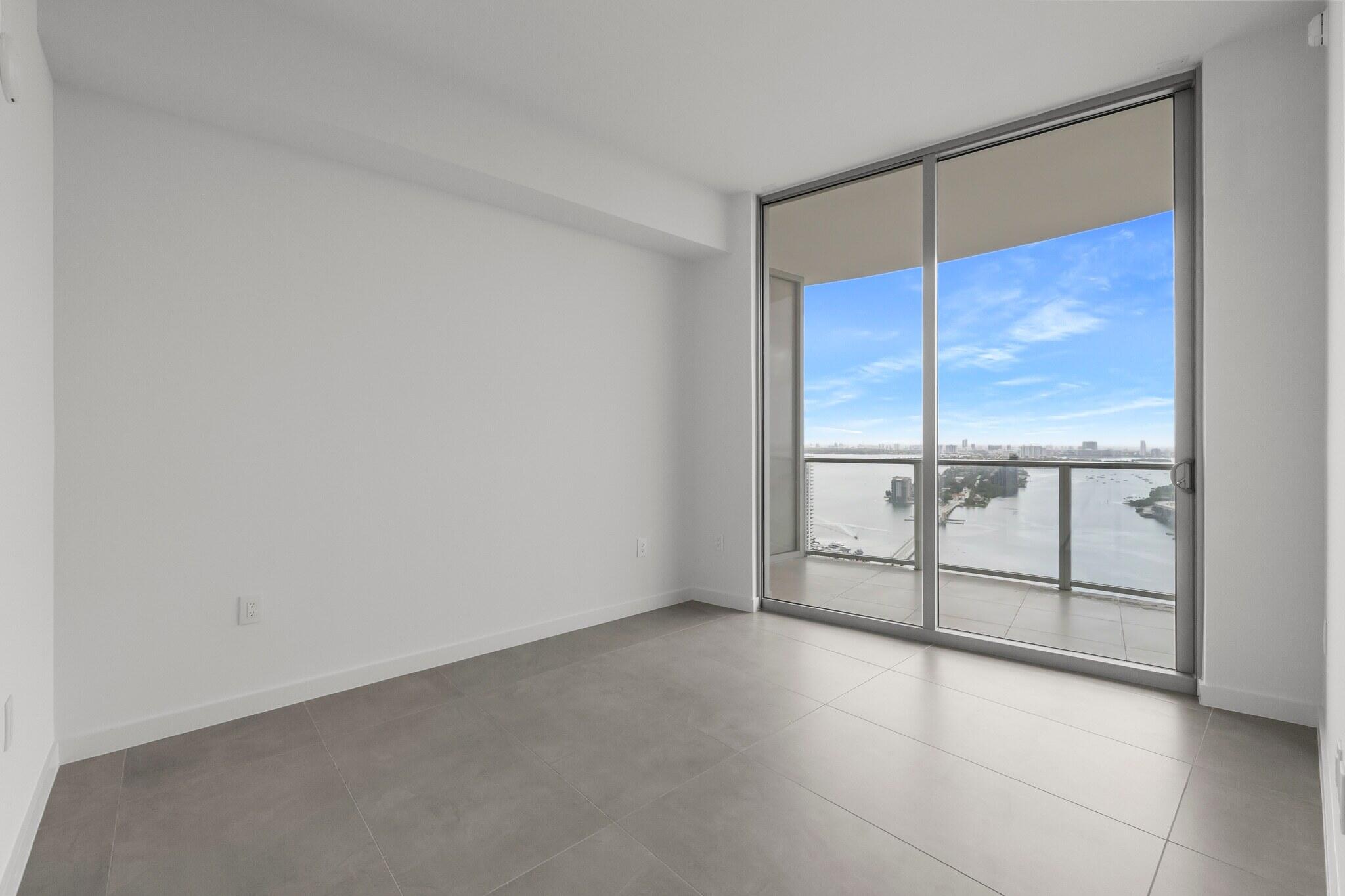 1400 Biscayne #3204, Miami FL 33132