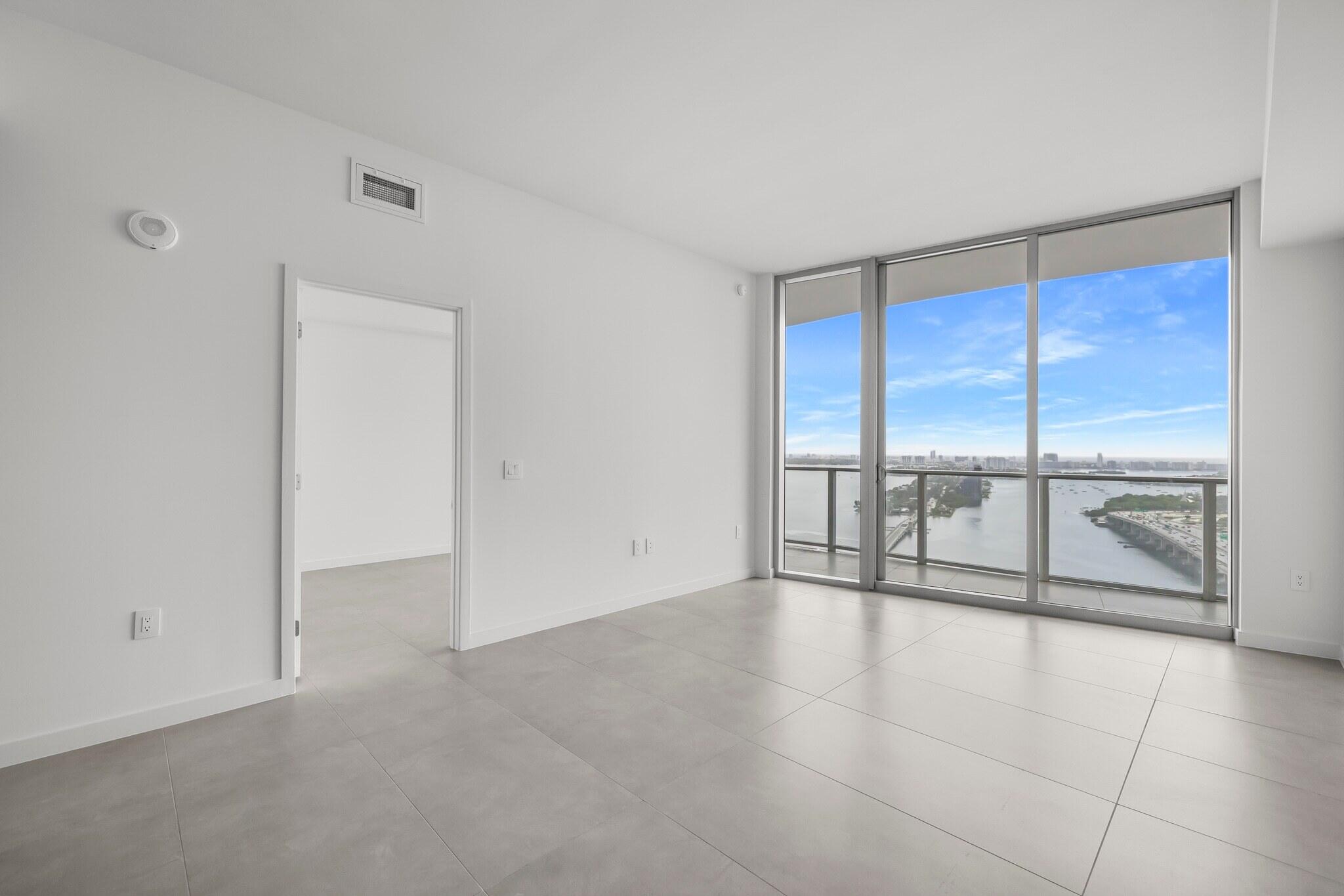 1400 Biscayne #3204, Miami FL 33132