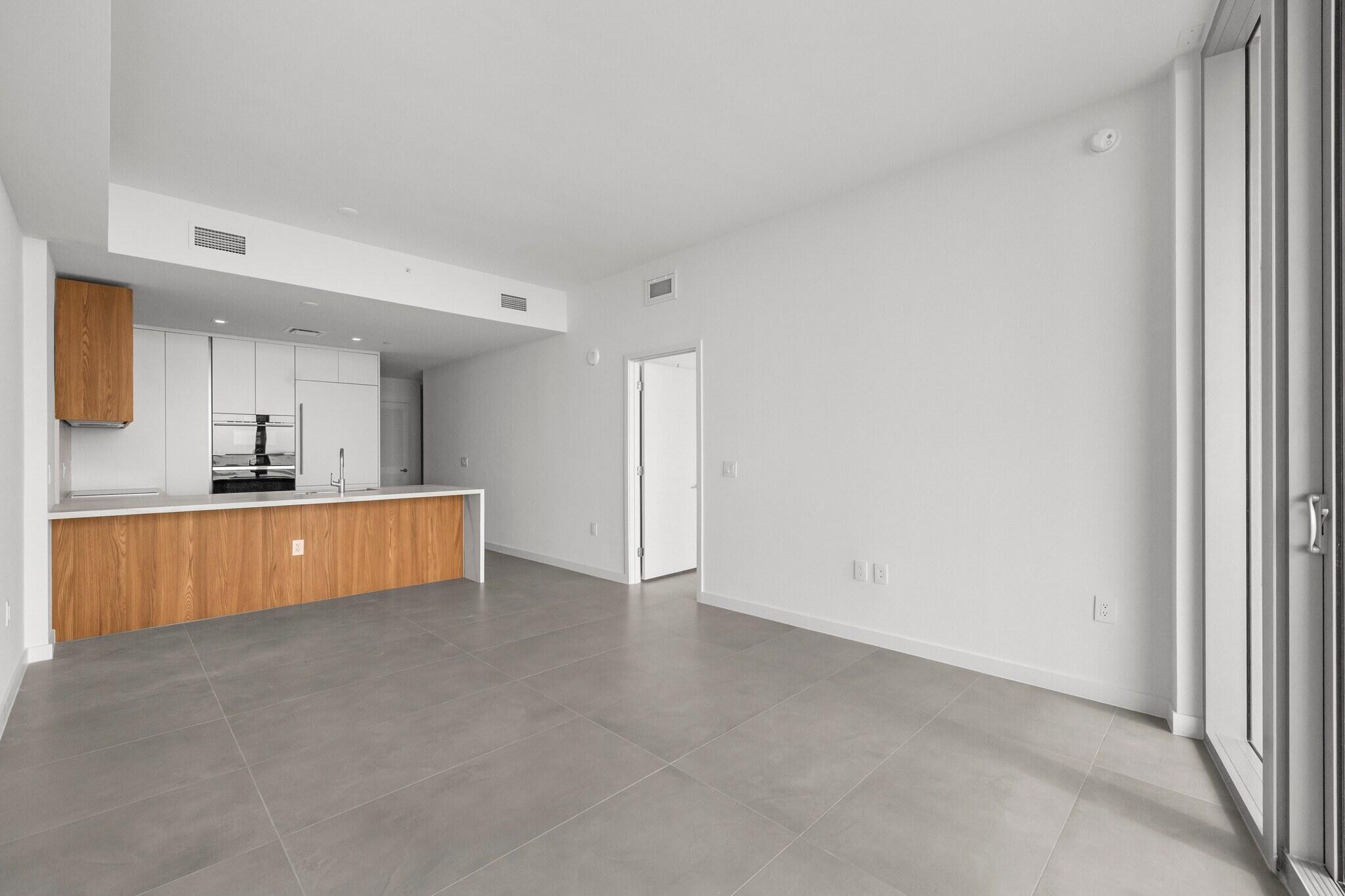 1400 Biscayne #3204, Miami FL 33132