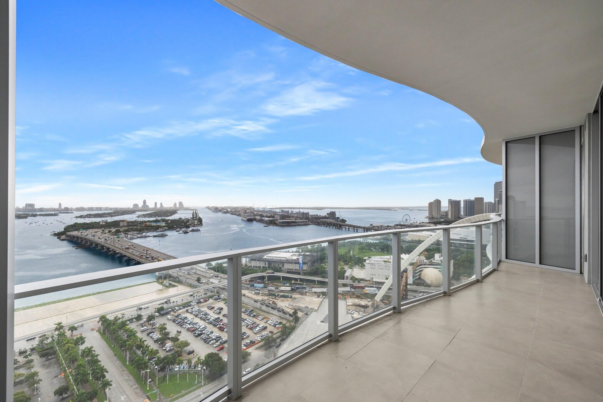 1400 Biscayne #3204, Miami FL 33132