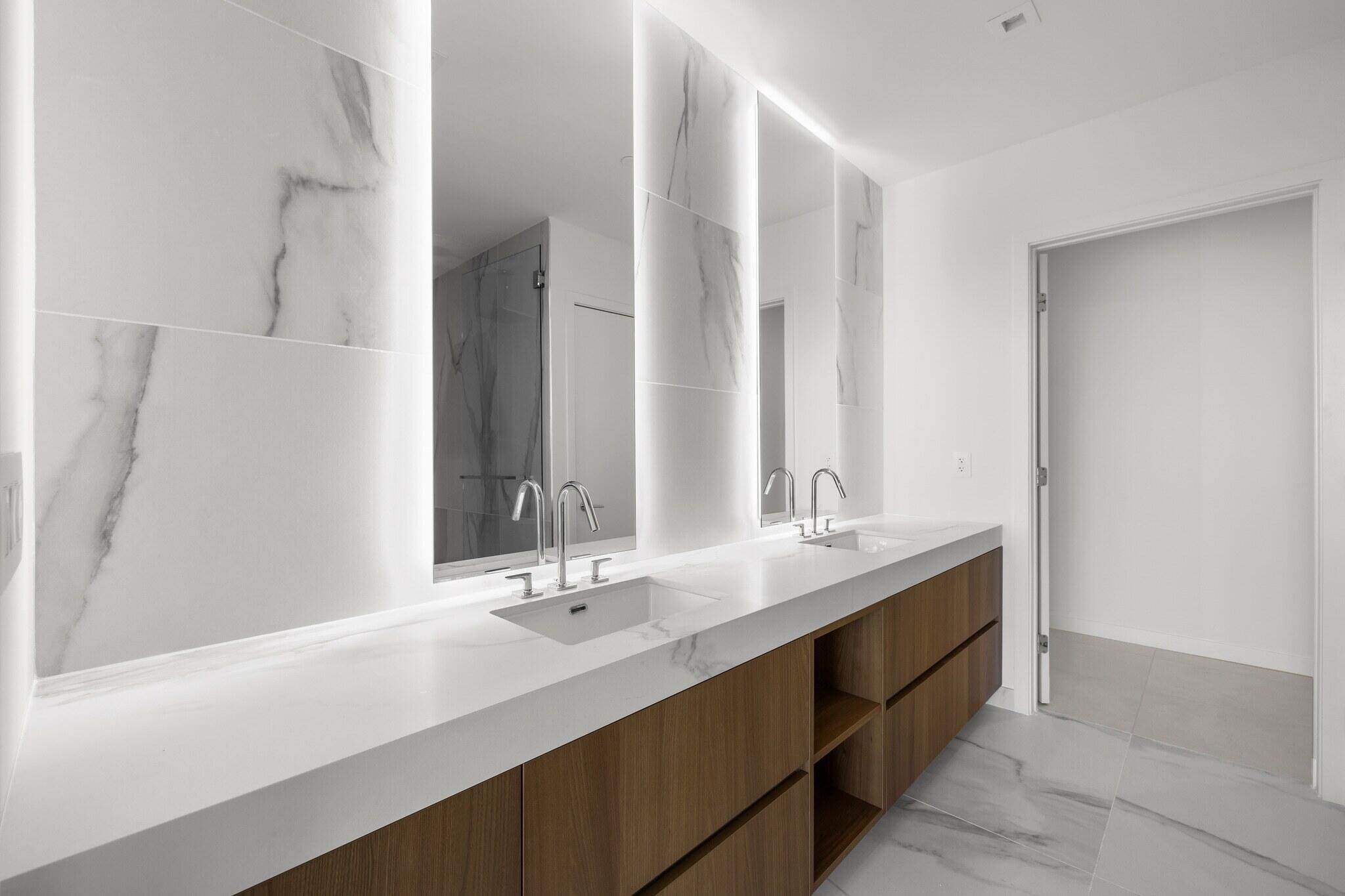 1400 Biscayne #3604, Miami FL 33132