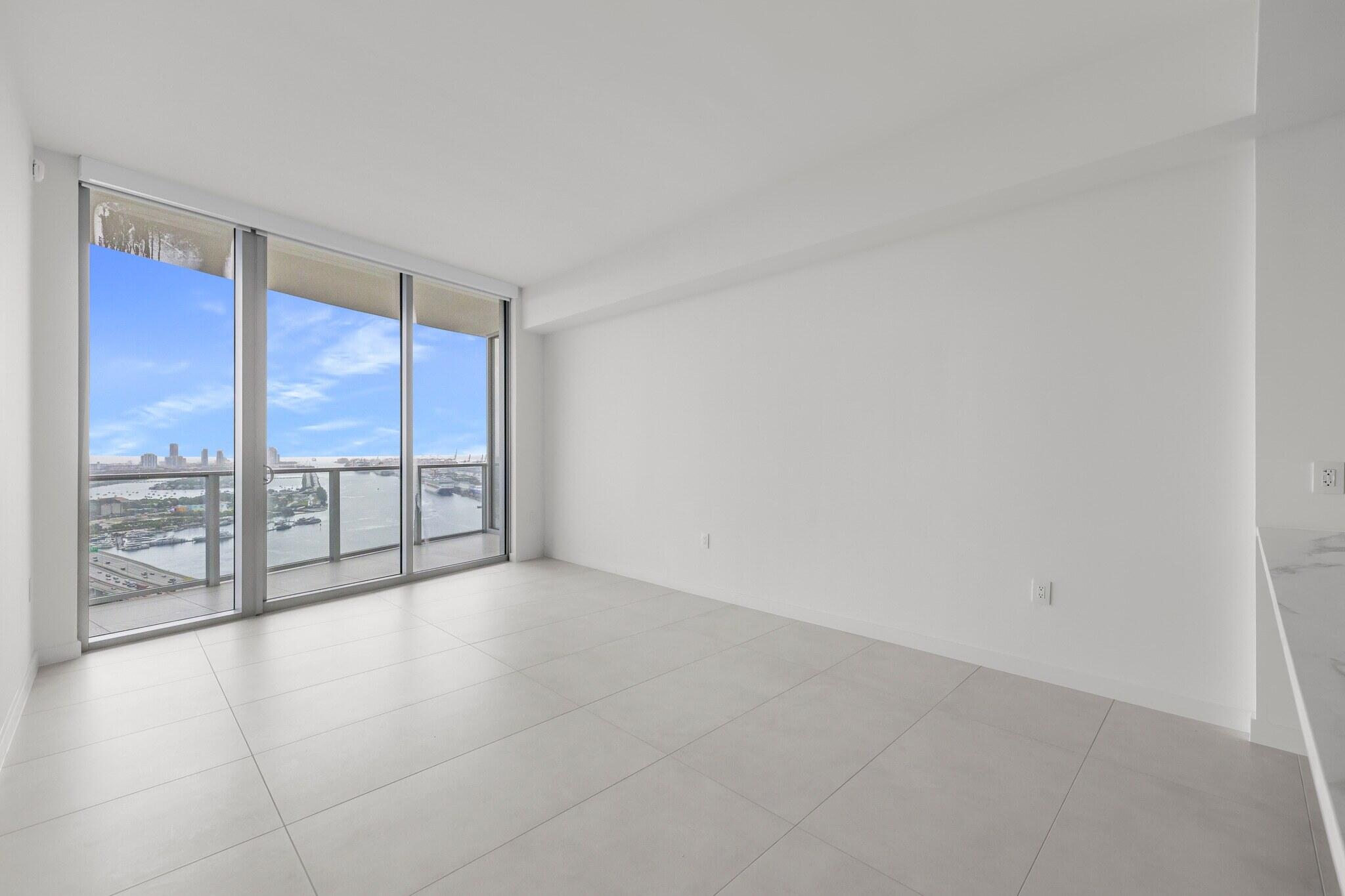 1400 Biscayne #3604, Miami FL 33132