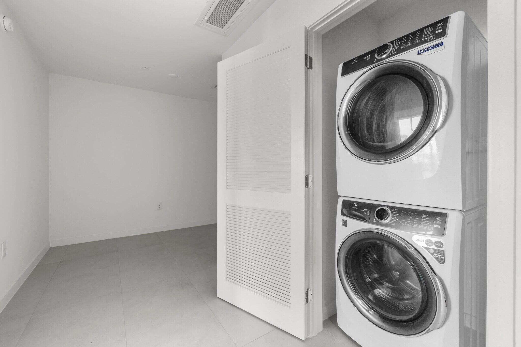 1400 Biscayne #3604, Miami FL 33132