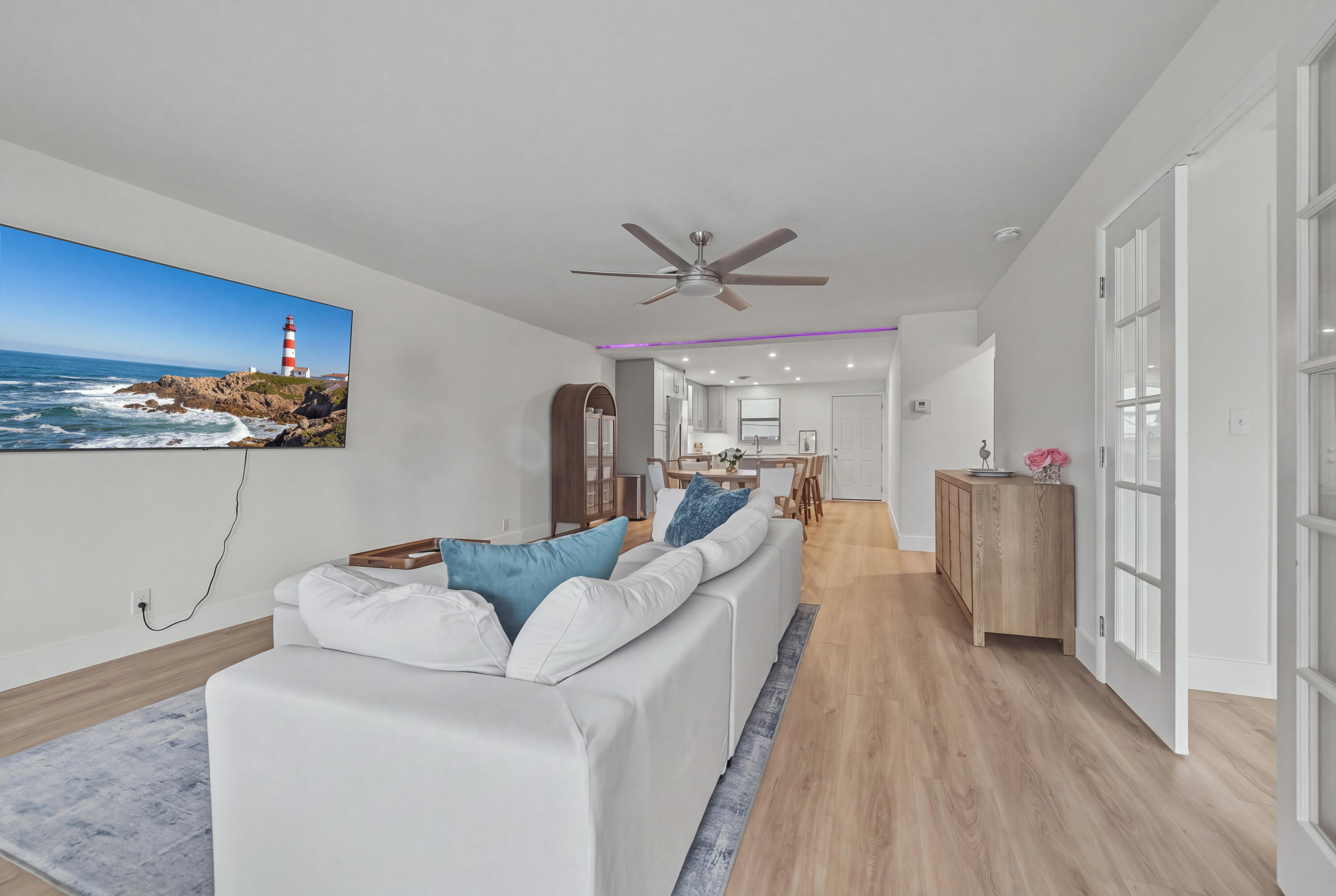 2330 NE 36th #11, Lighthouse Point FL 33064