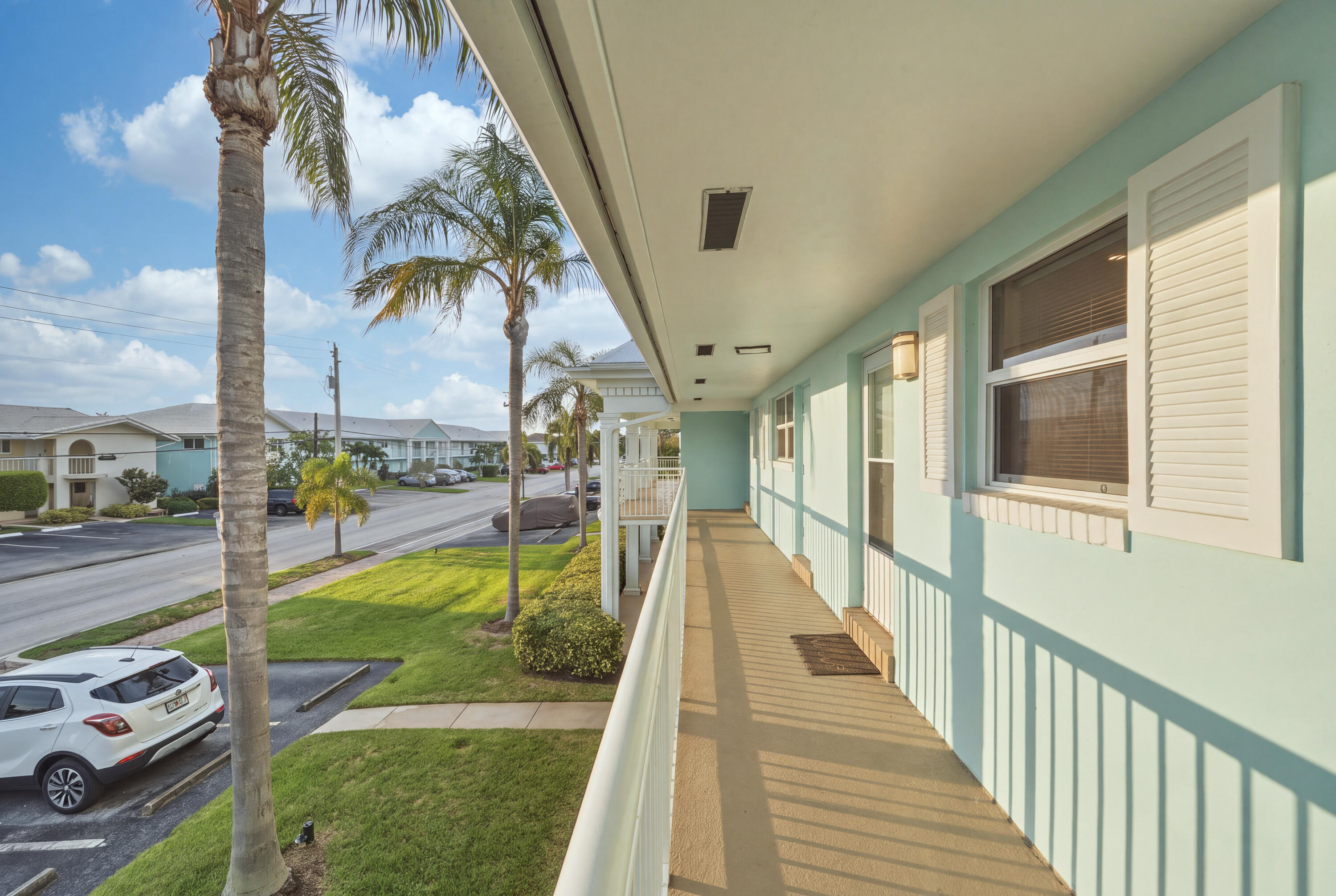 2330 NE 36th #11, Lighthouse Point FL 33064