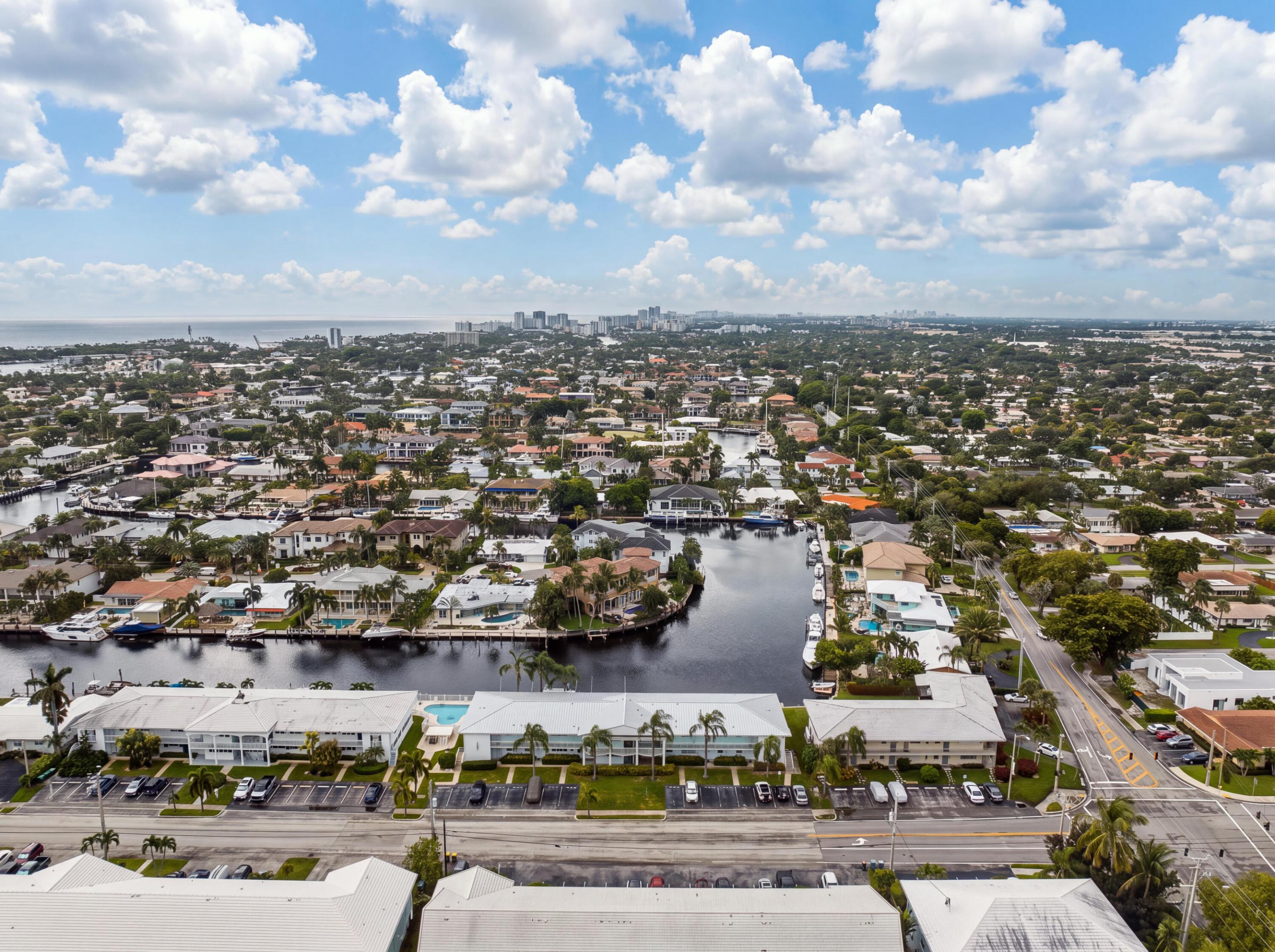 2330 NE 36th #11, Lighthouse Point FL 33064