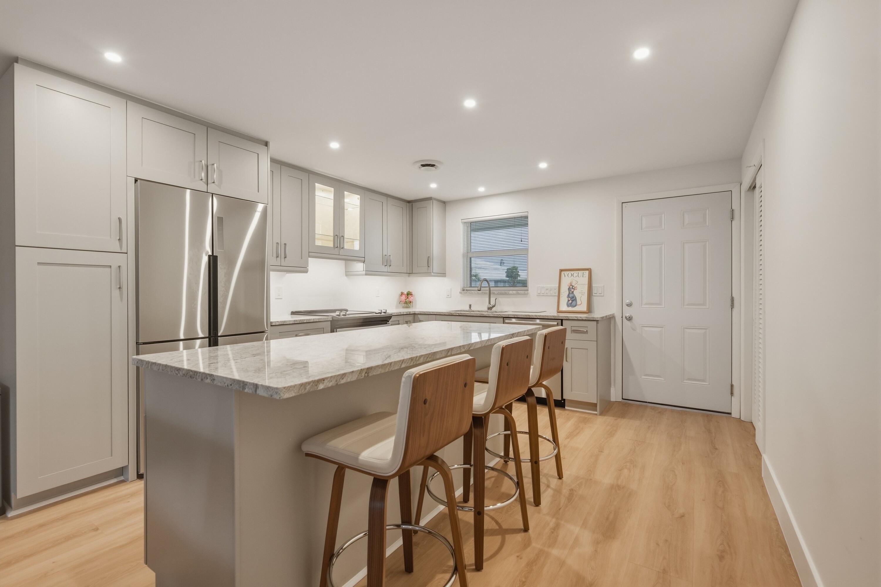2330 NE 36th #11, Lighthouse Point FL 33064