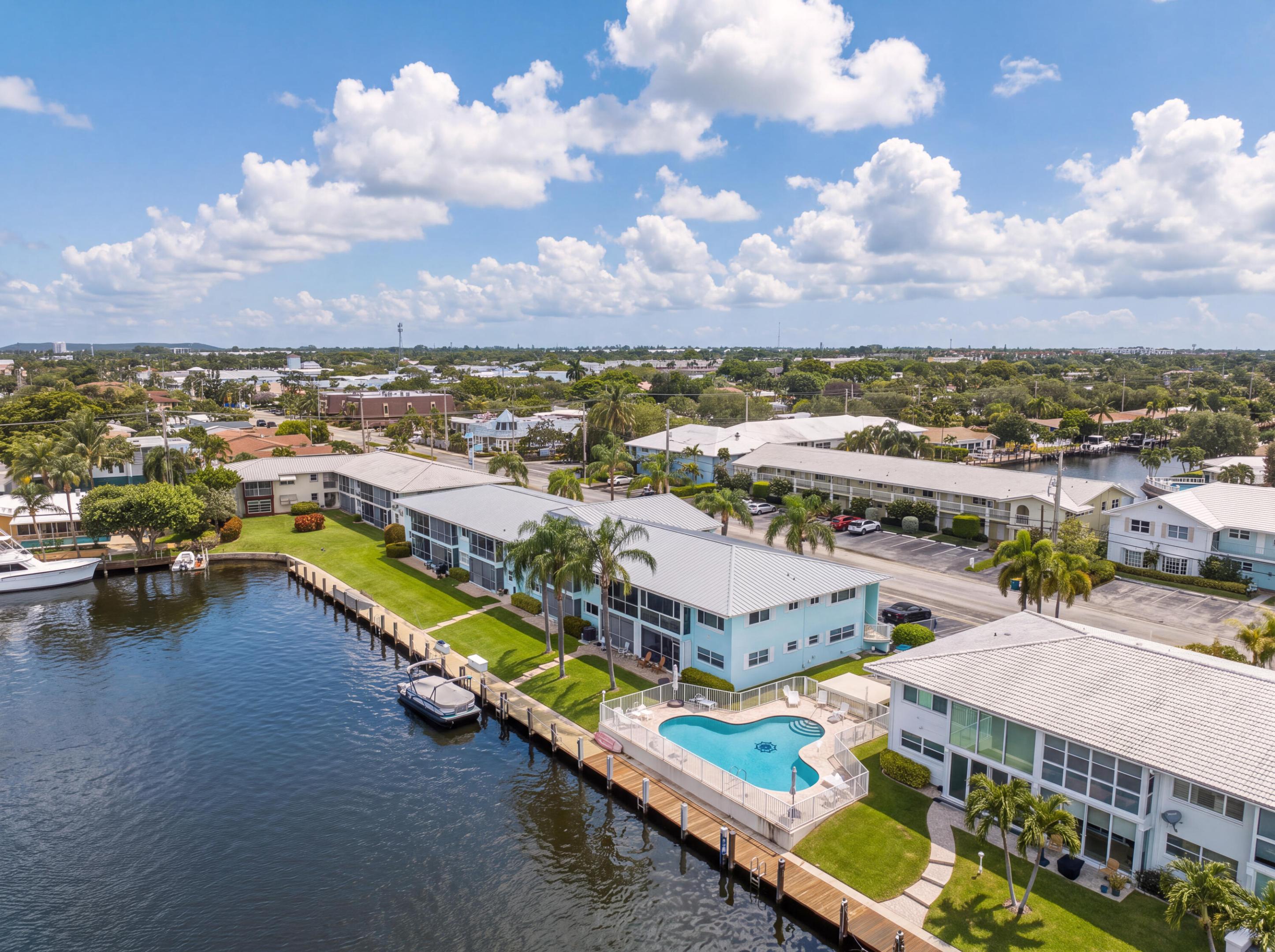 2330 NE 36th #11, Lighthouse Point FL 33064
