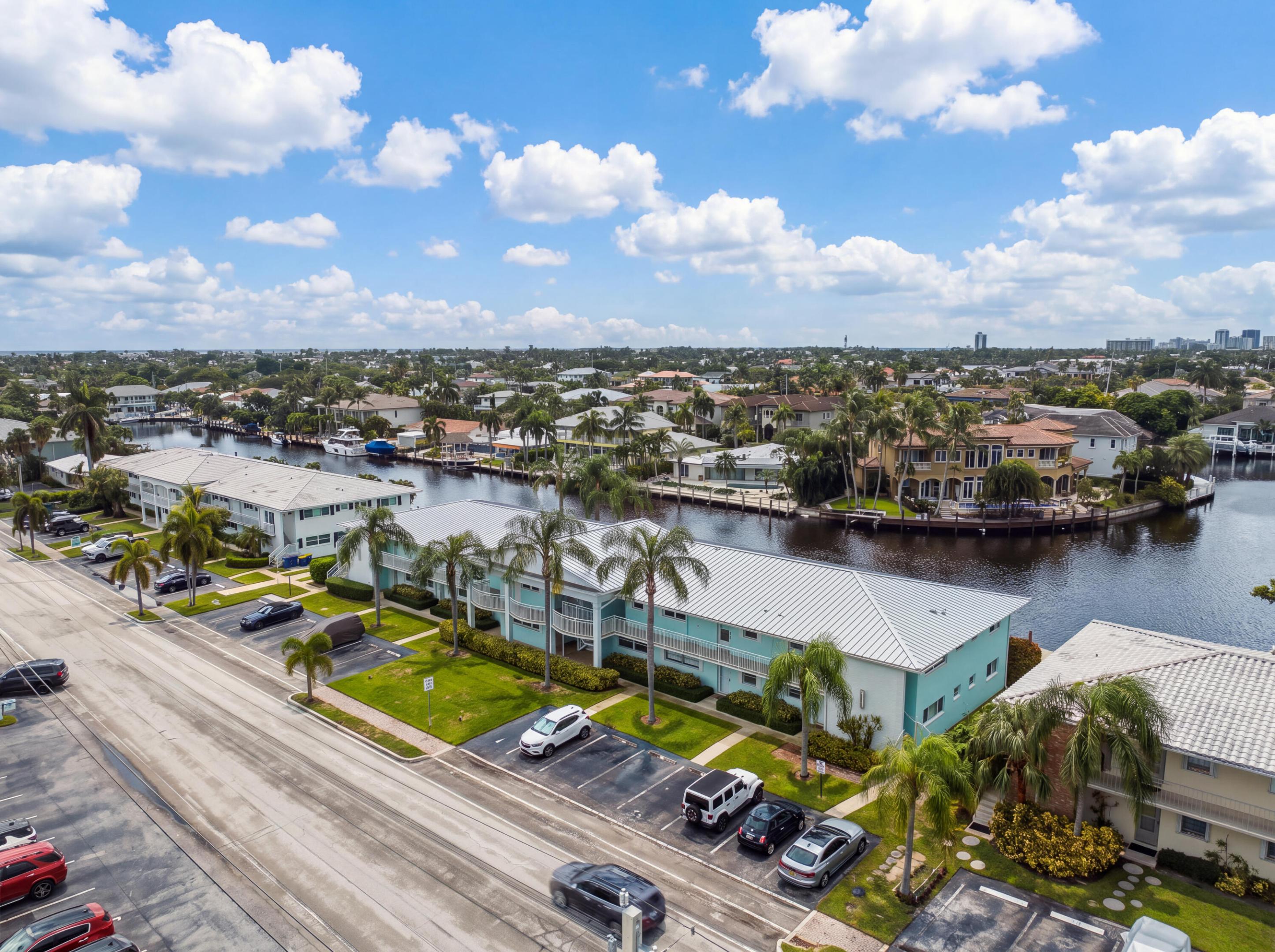 2330 NE 36th #11, Lighthouse Point FL 33064