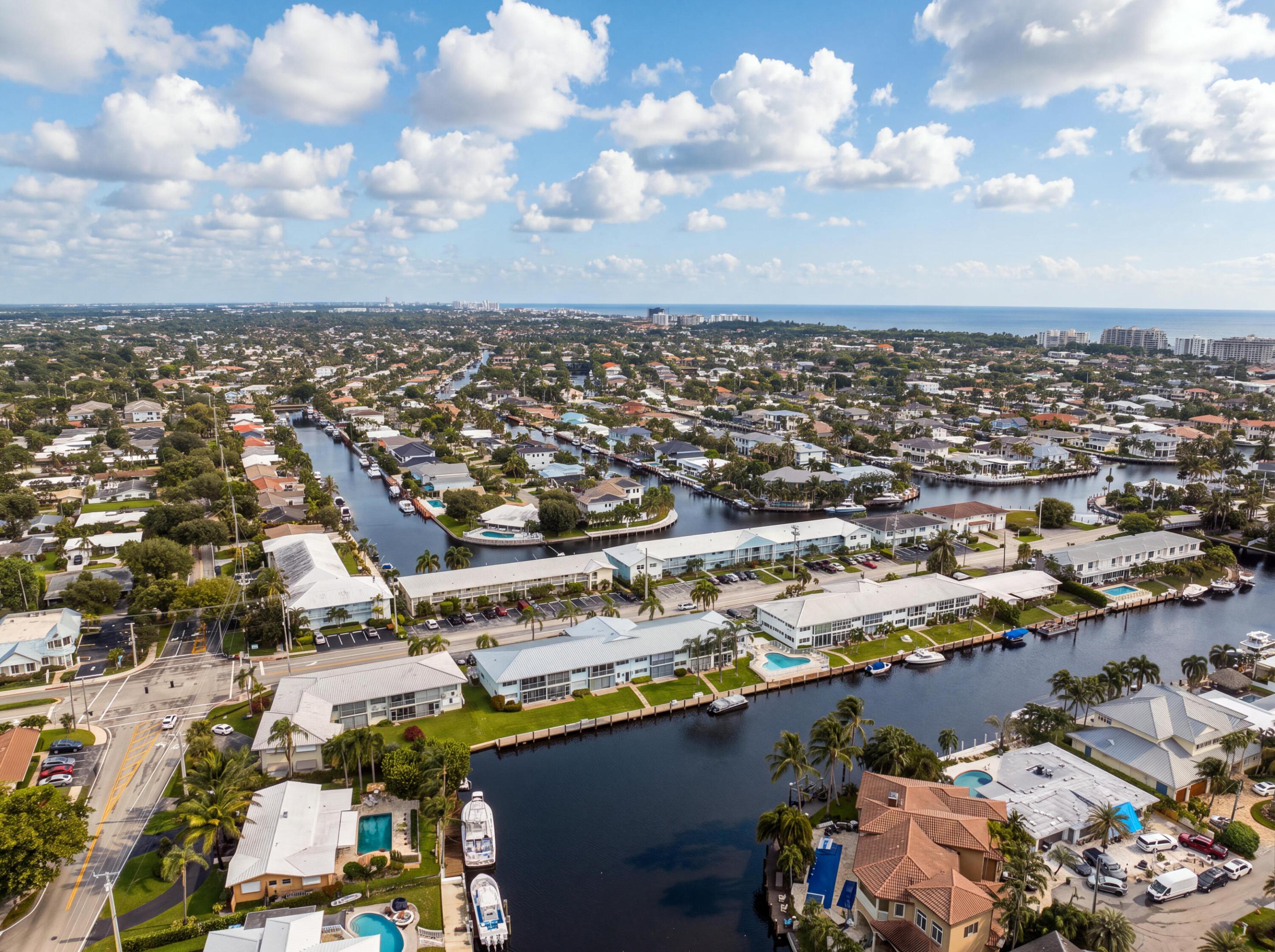 2330 NE 36th #11, Lighthouse Point FL 33064