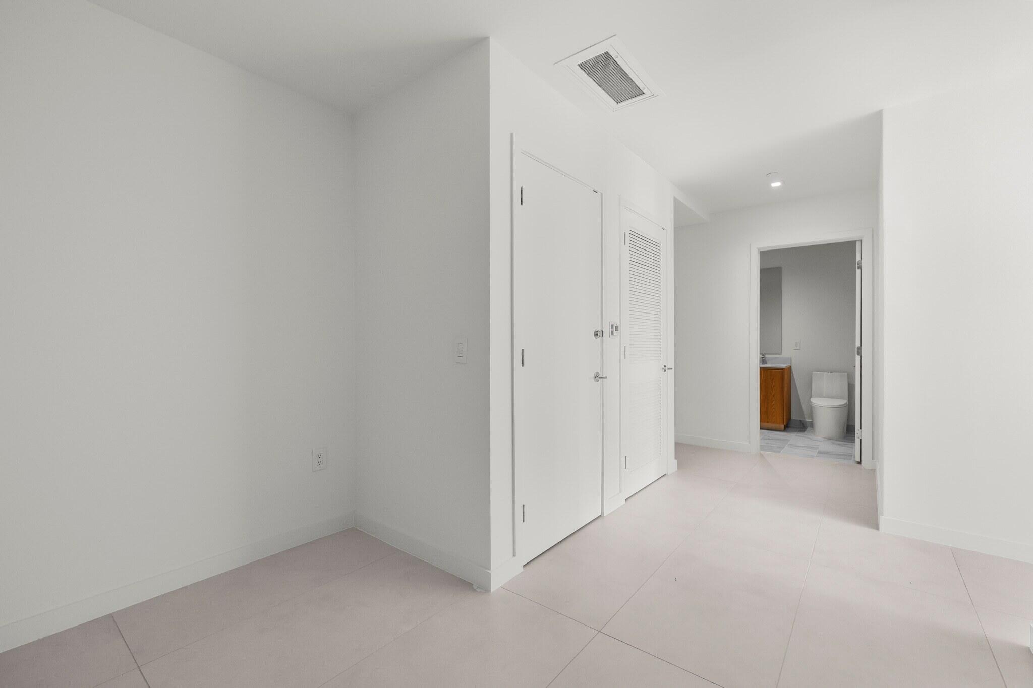 1400 Biscayne #2904, Miami FL 33132