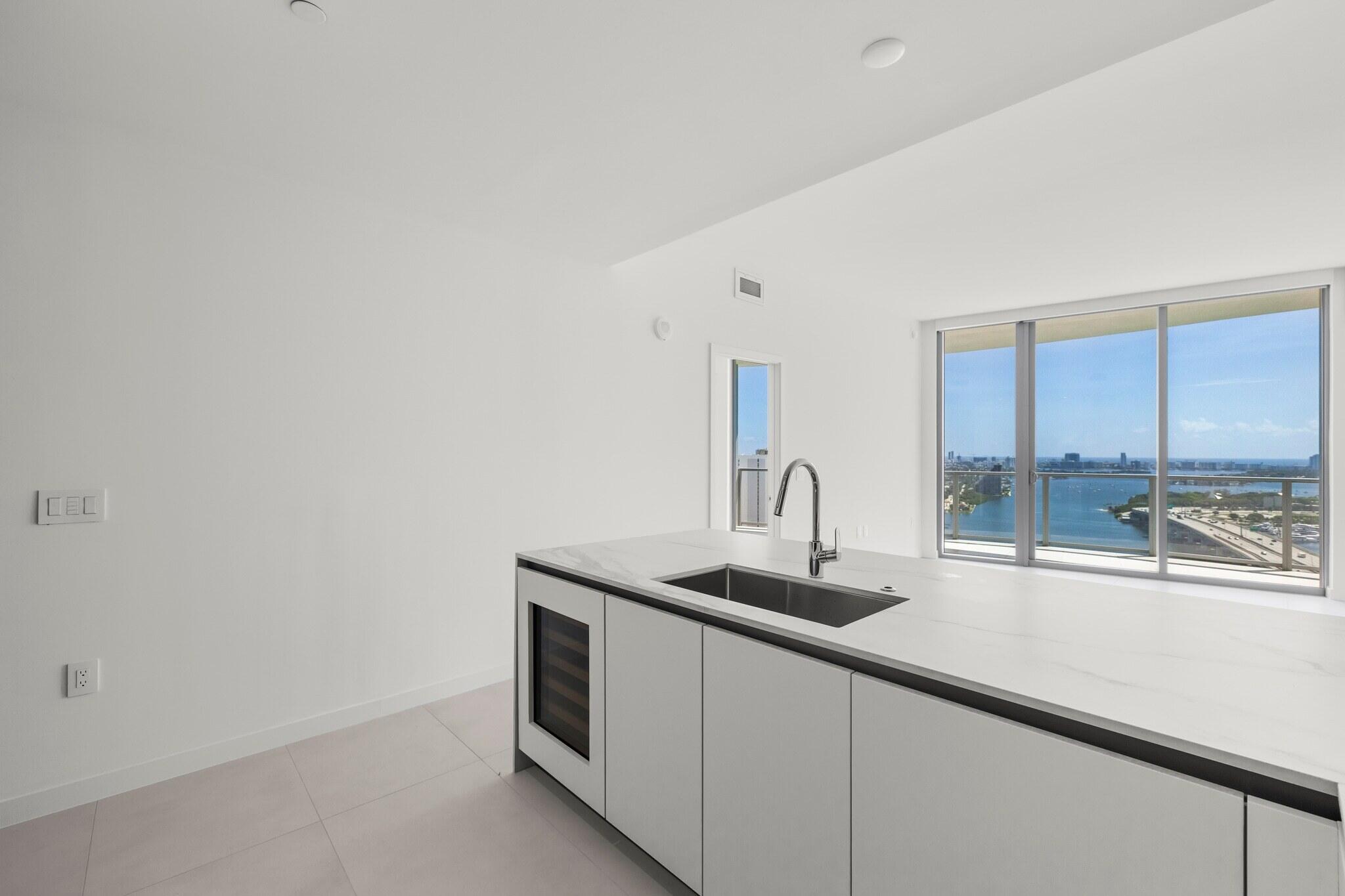 1400 Biscayne #2904, Miami FL 33132