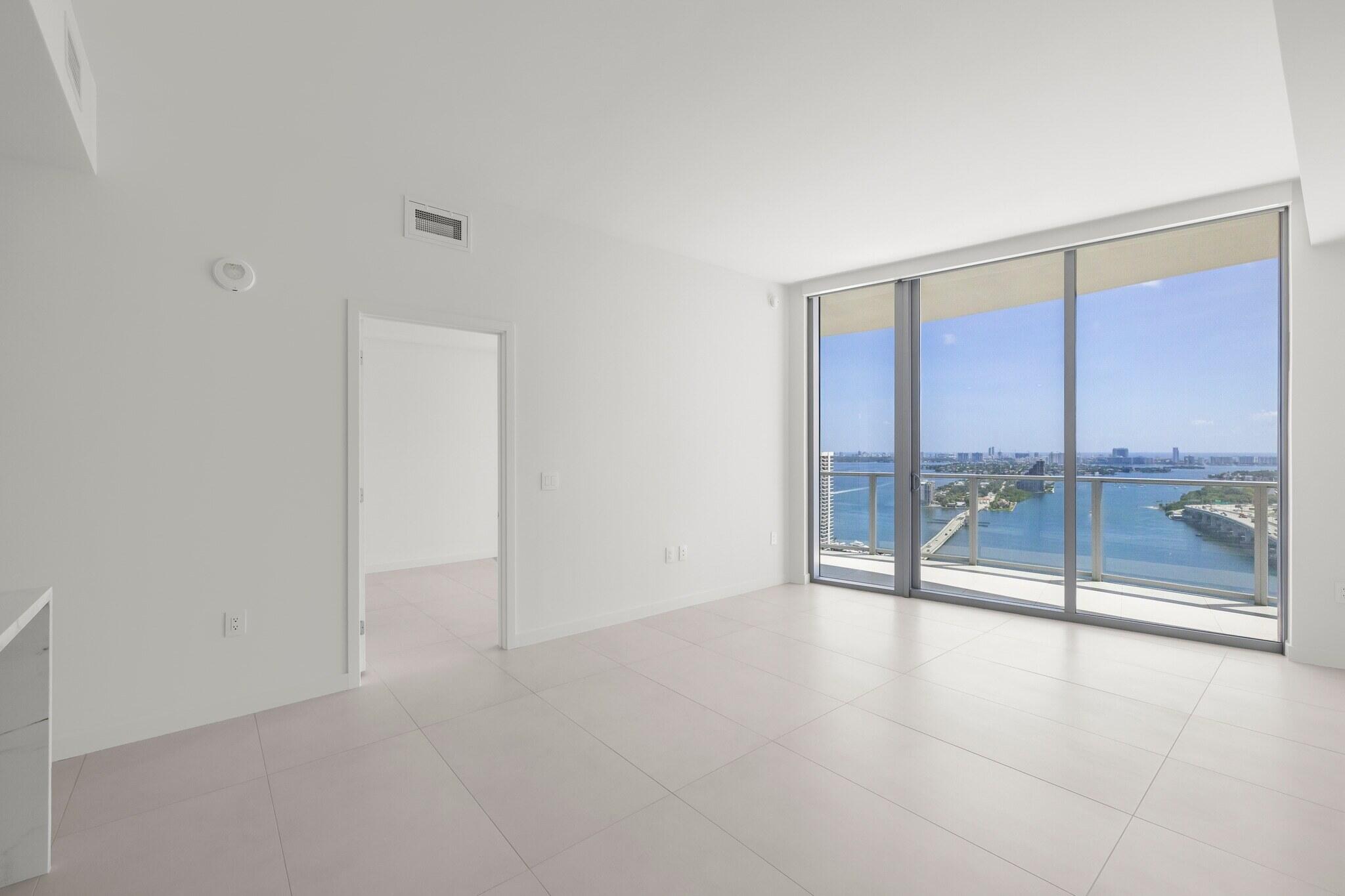 1400 Biscayne #2904, Miami FL 33132