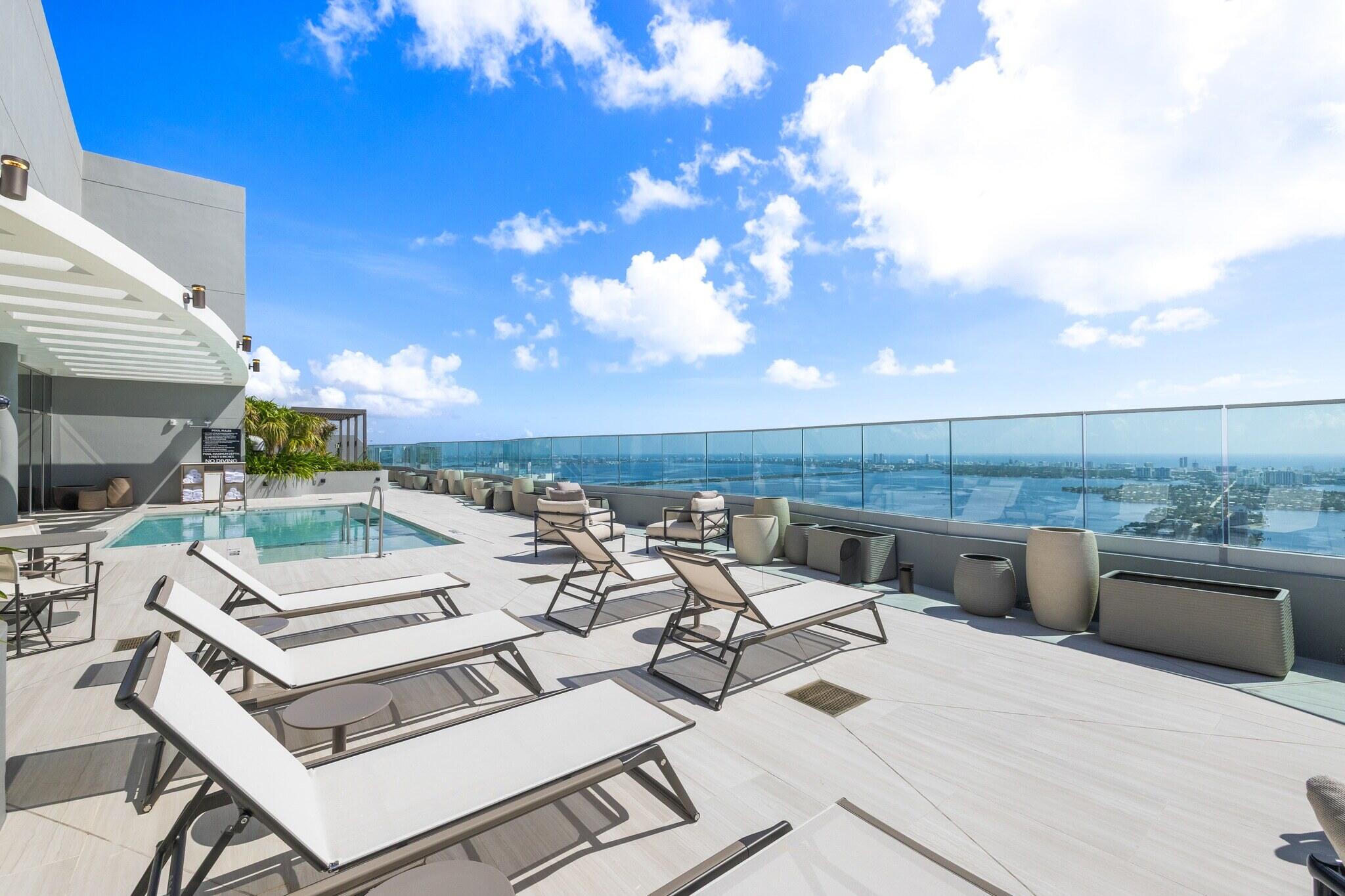 1400 Biscayne #2904, Miami FL 33132